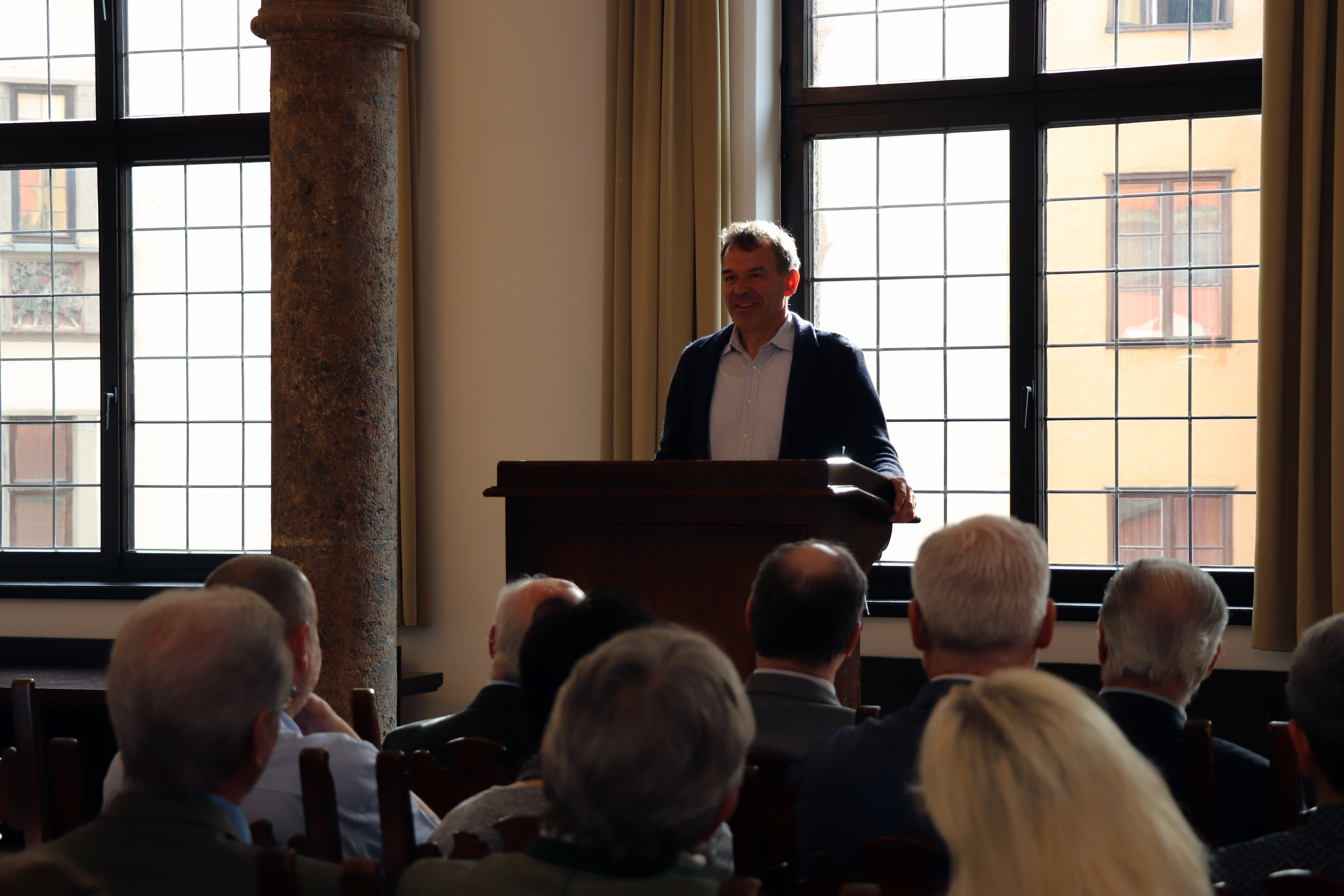 Von 17. bis 19. Mai 2019 ging die Generalversammlung des Österreichischen Chorverbandes mit dem 70 Jahr-Jubiläum des Chorverbandes Österreich in Innsbruck über die Bühne. Eröffnet wurde die Veranstaltung mit einem Empfang bei Bürgermeister Georg Willi im Bürgersaal im Historischen Rathaus. Daran nahmen neben Manfred Duringer (Landesobmann des Tiroler Sängerbundes) und Karl-Gerhard Straßl (Präsident des Chorverbandes Österreich) auch weitere VertreterInnen des Chorverbands Österreich, der Dachverbände der Bundesländer sowie des Tiroler Sängerbundes teil. Musikalisch umrahmt wurde das Zusammenkommen vom „Spatzenhaufen“, dem Kinderchor der Volksschule Steinach am Brenner, unter der Leitung von Stefan Auer.