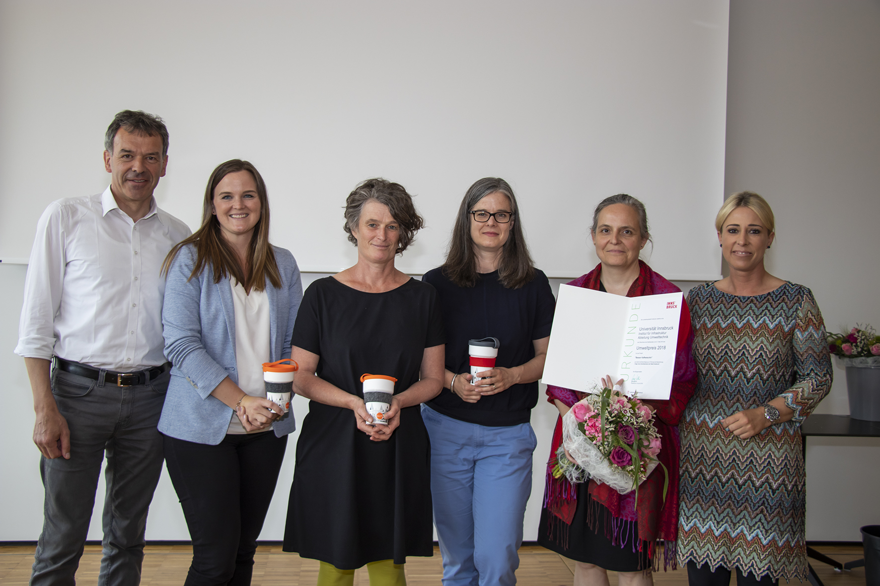 Die Preisträgerinnen von "Besser Kaffeetschln".