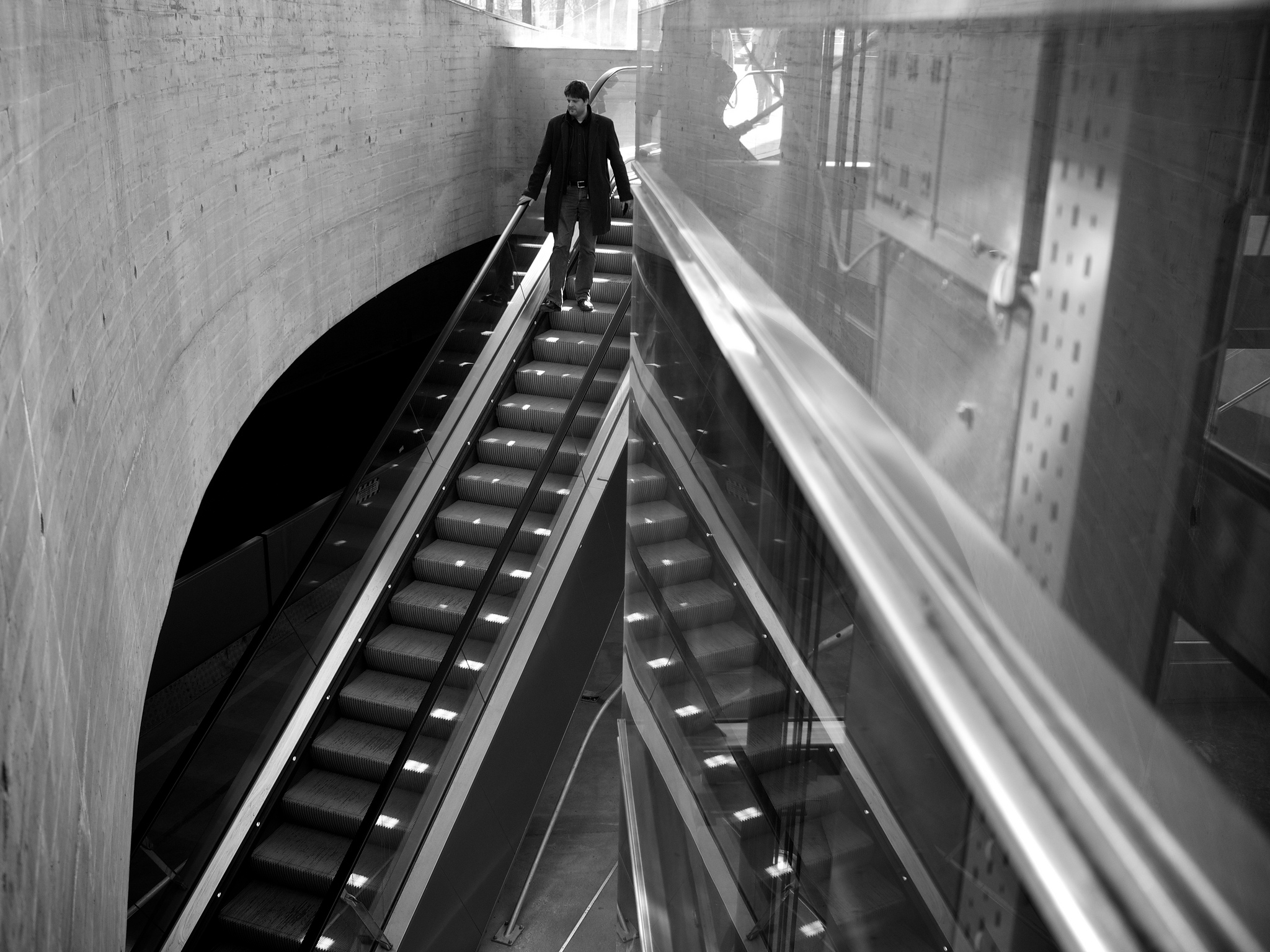 Person betritt die Bergiselbahn