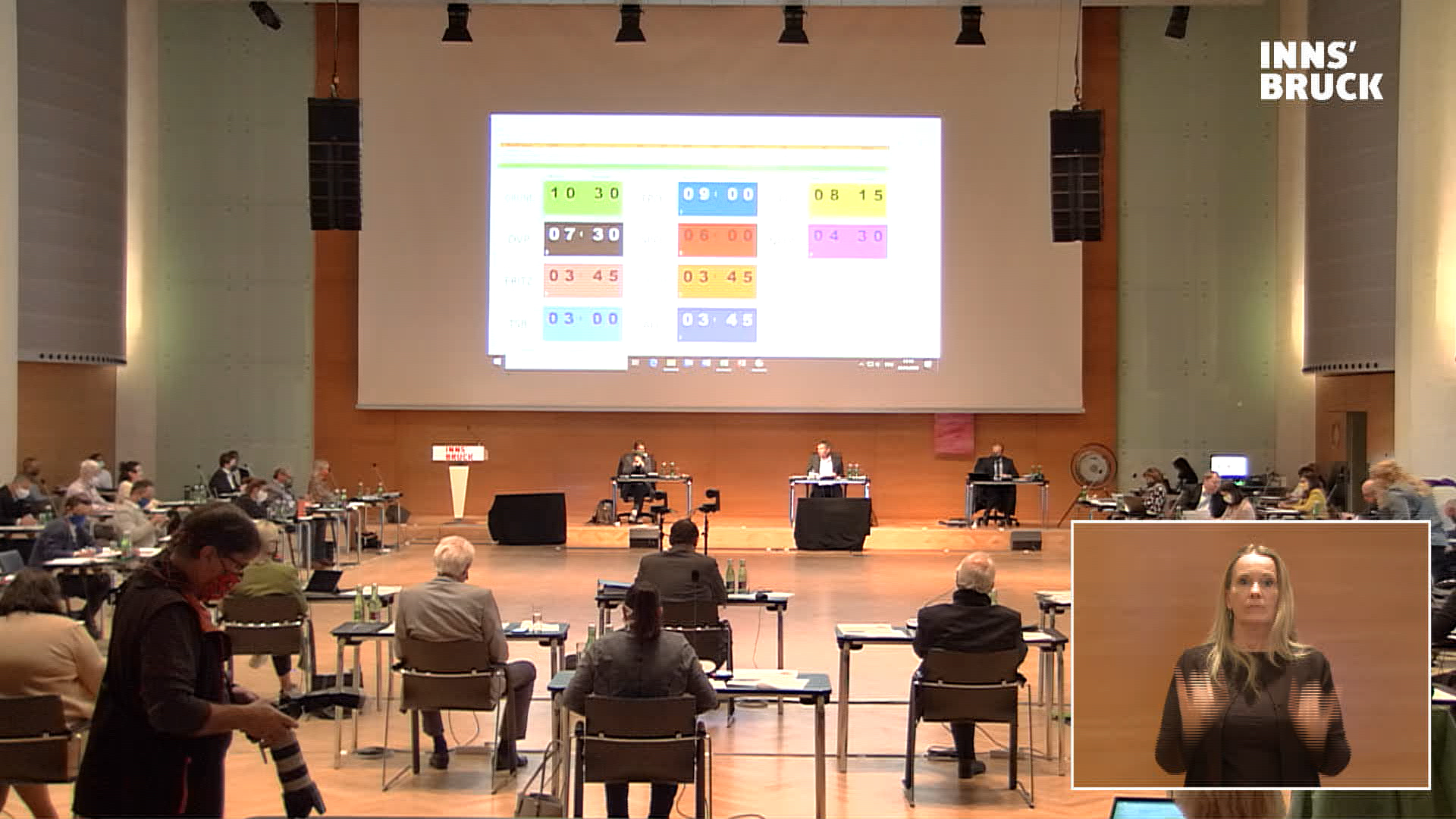 Die erste live gestreamte Gemeinderatssitzung im April wurde auch in Gebärdensprache übersetzt. In der Mai-Sitzung kommt die Schriftdolmetschung noch dazu.