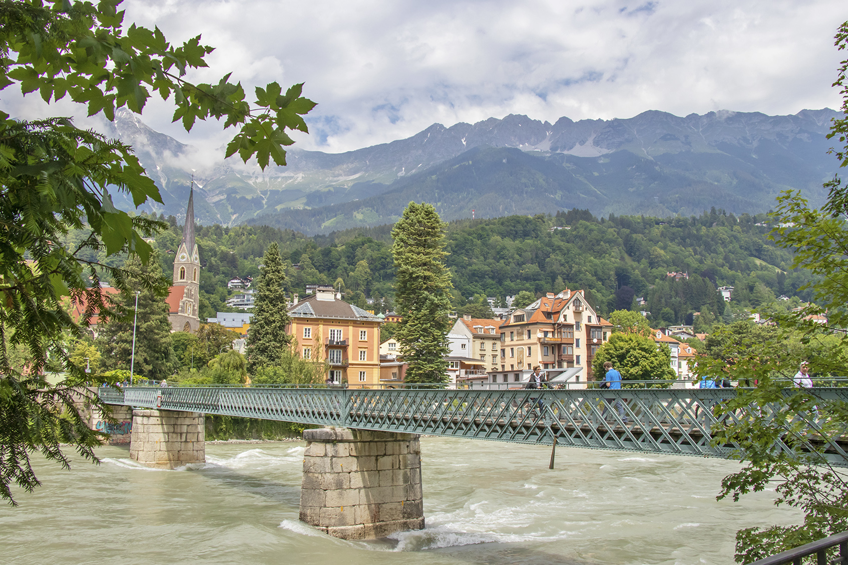 Der Stadtspaziergang im September führt an zwei Freitagnachmittagen durch den Stadtteil St. Nikolaus sowie rund um den Innsbrucker Bahnhof.
