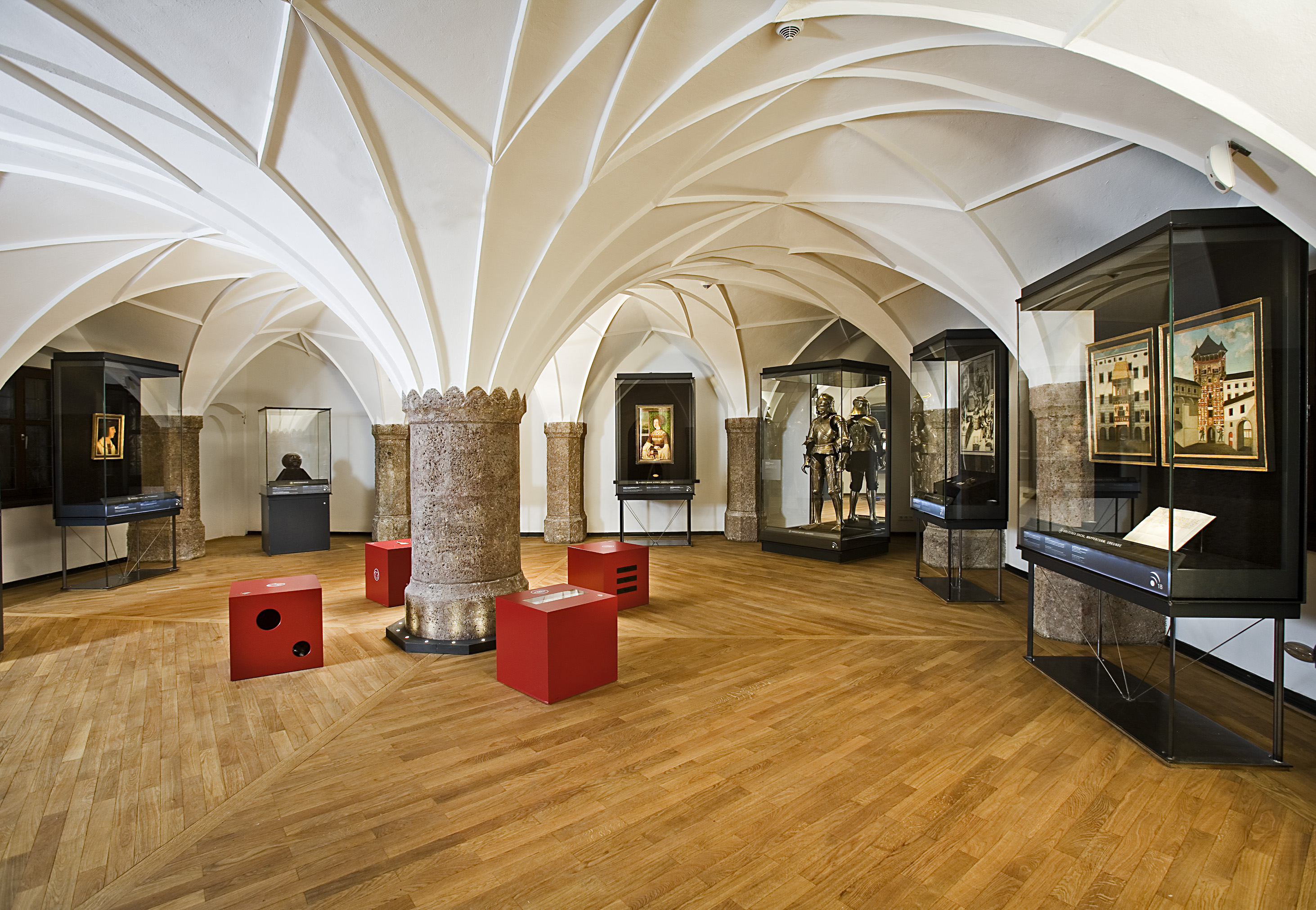 Das Museum Goldenes Dachl hat ab 12. Oktober von Montag bis Freitag von 10.00 bis 17.00 Uhr geöffnet.