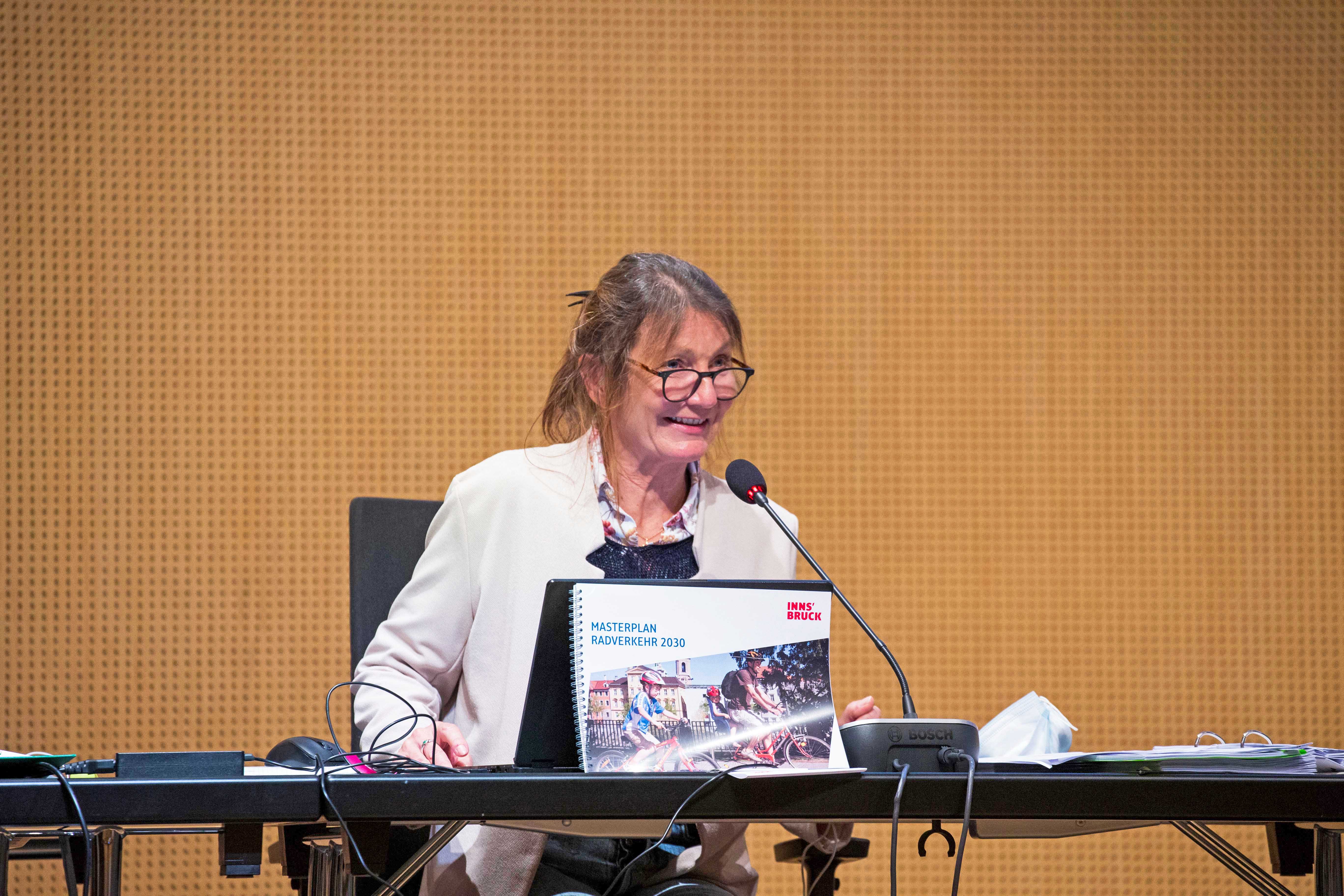 In der Gemeinderatsitzung am 19. November stellte Vizebürgermeisterin Uschi Schwarzl den „Masterplan Radverkehr 2030“ vor.