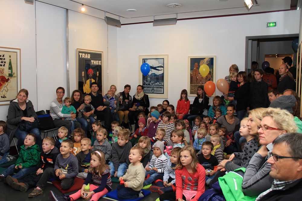 Am 10. Familientag konnten sich die Innsbrucker Stadtmuseen in ihren beiden Häusern über mehr als 2.500 große und kleine BesucherInnen freuen.