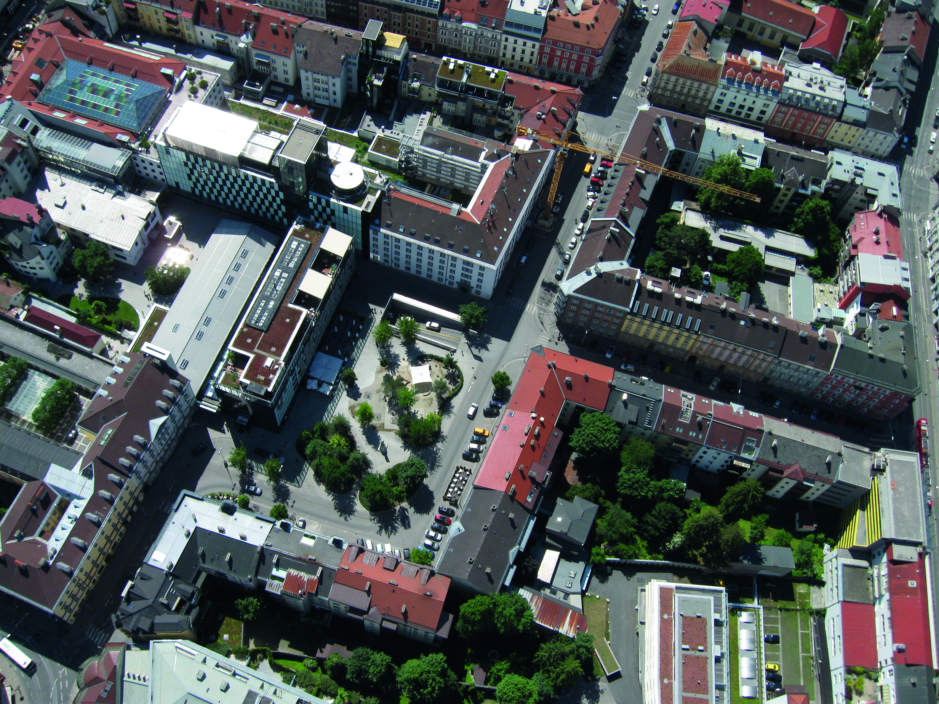 Auch städtische Förderungen und Unterstützungen helfen, wenn das Haushaltsbudget immer knapper wird.