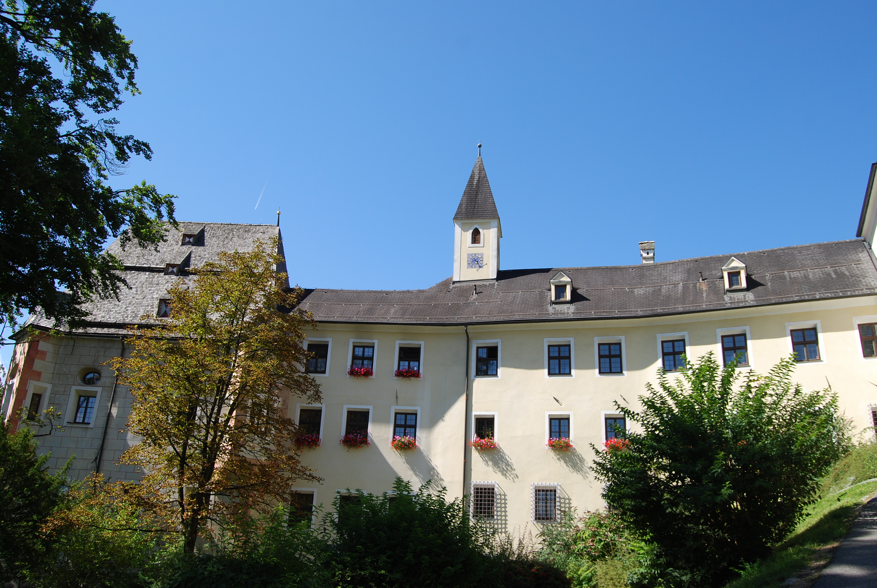 Besonders Frauen mit dem Vornamen Anna sind zur jährlichen Annenmesse am Dienstag, 26. Juli, um 8.30 Uhr in der Weiherburg eingeladen.