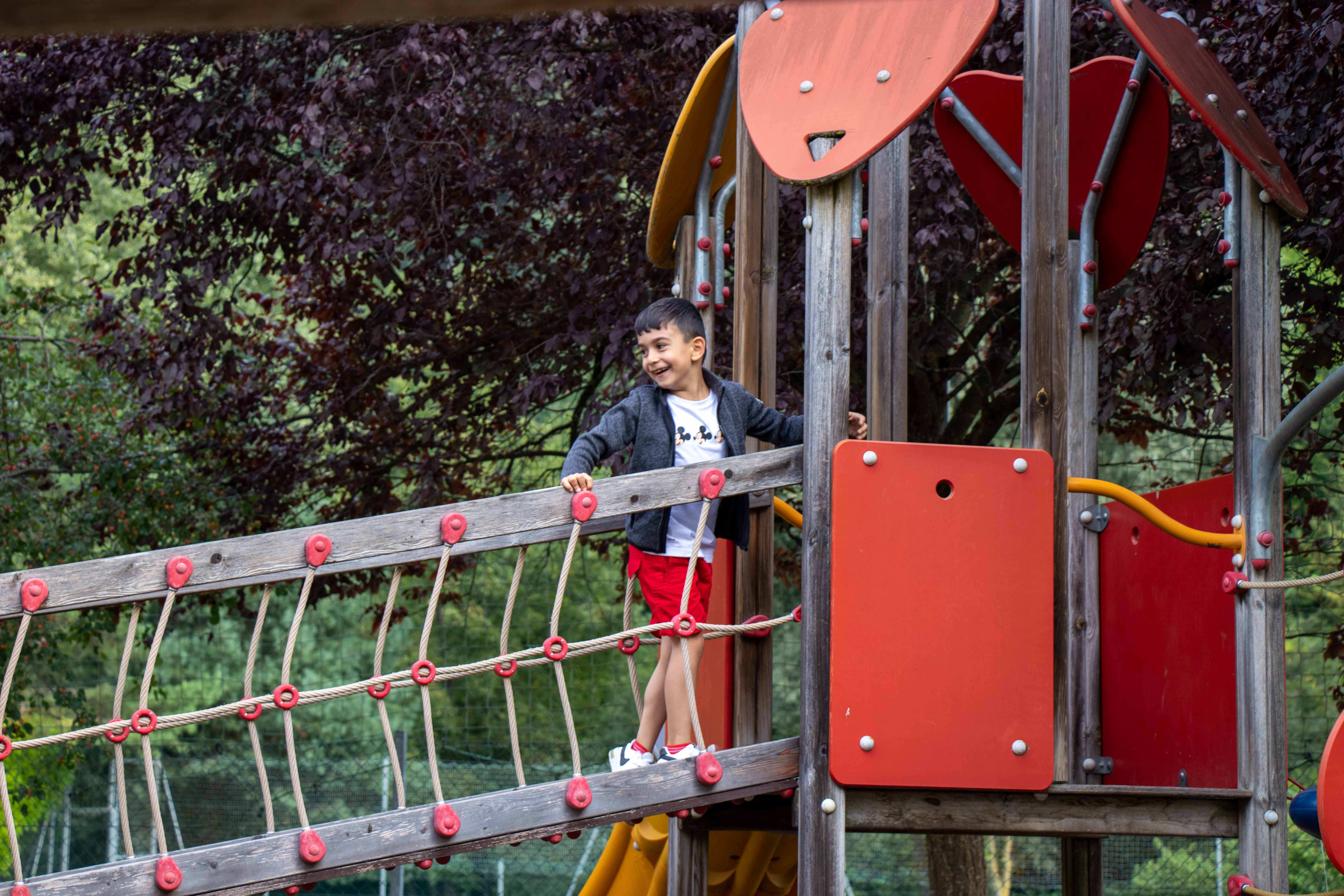 In der Pause gibt es auch die Möglichkeit, sich an den Spielgeräten auszutoben.
