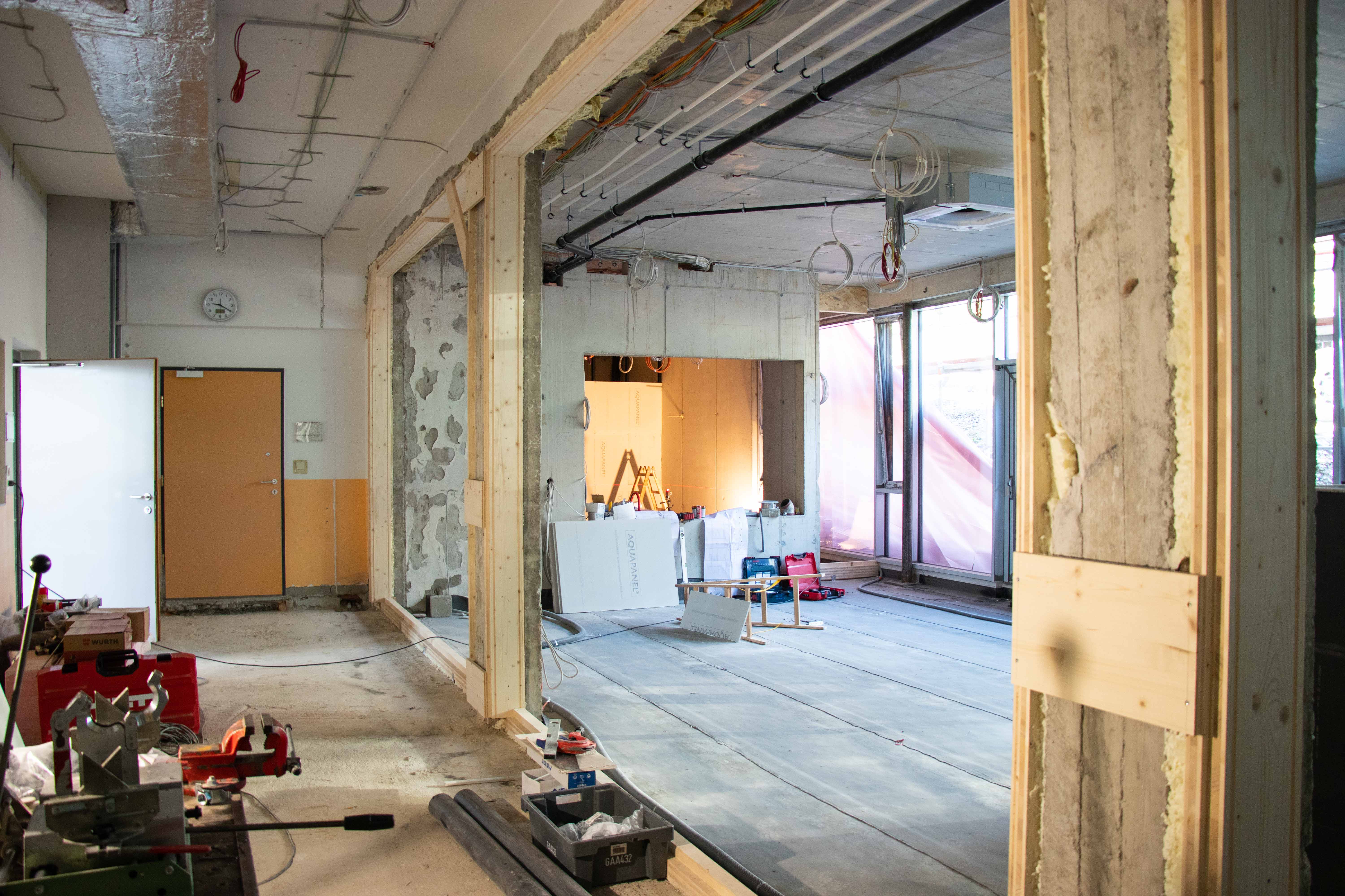 Die neuen Räume für den Mittagstisch und die schulische Nachmittagsbetreuung in der VS Allerheiligen werden planmäßig bis Ende November fertig gestellt.