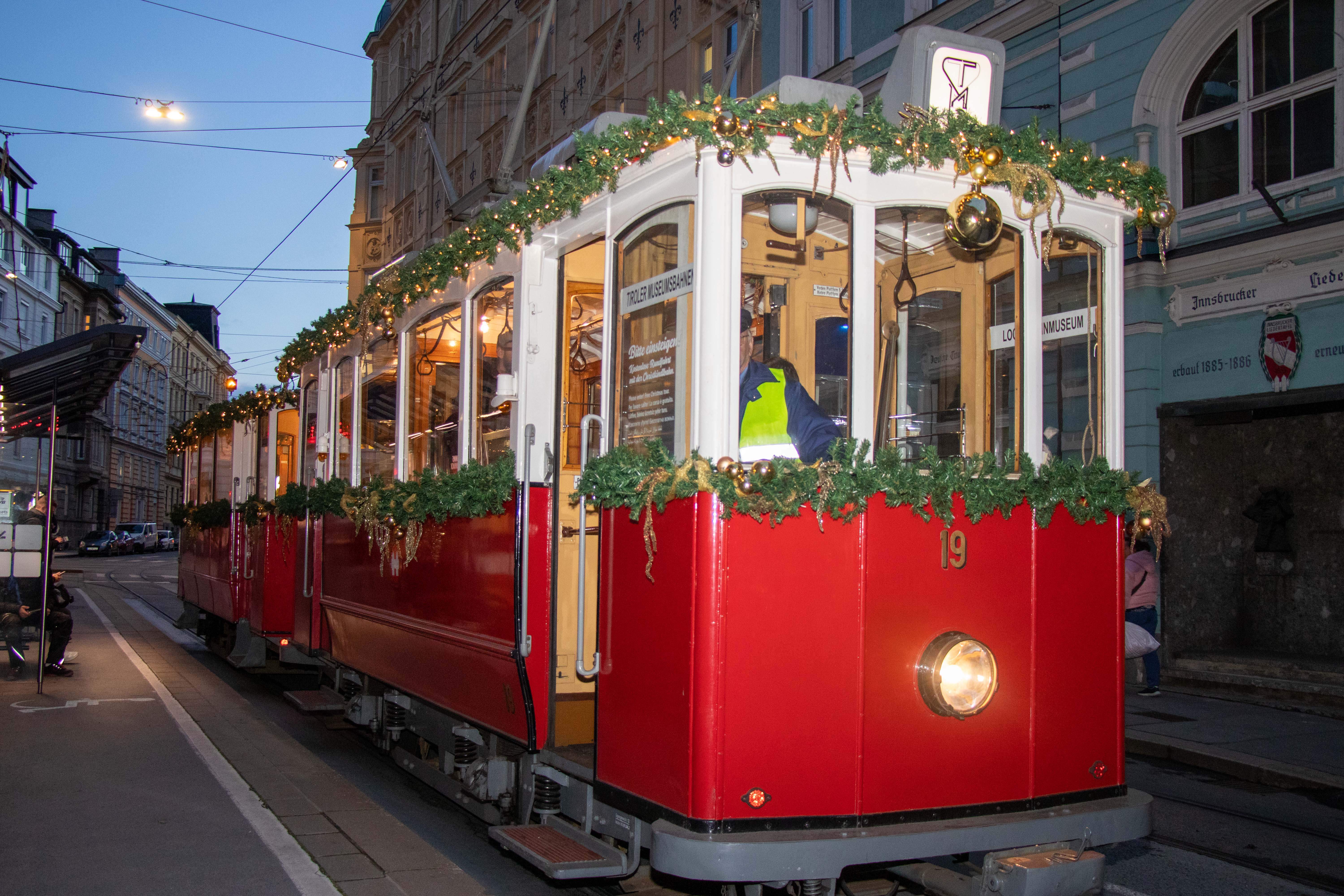 Die Innsbrucker Christkindlbahn: Ein stimmungsvolles Angebot in der Vorweihnachtszeit.