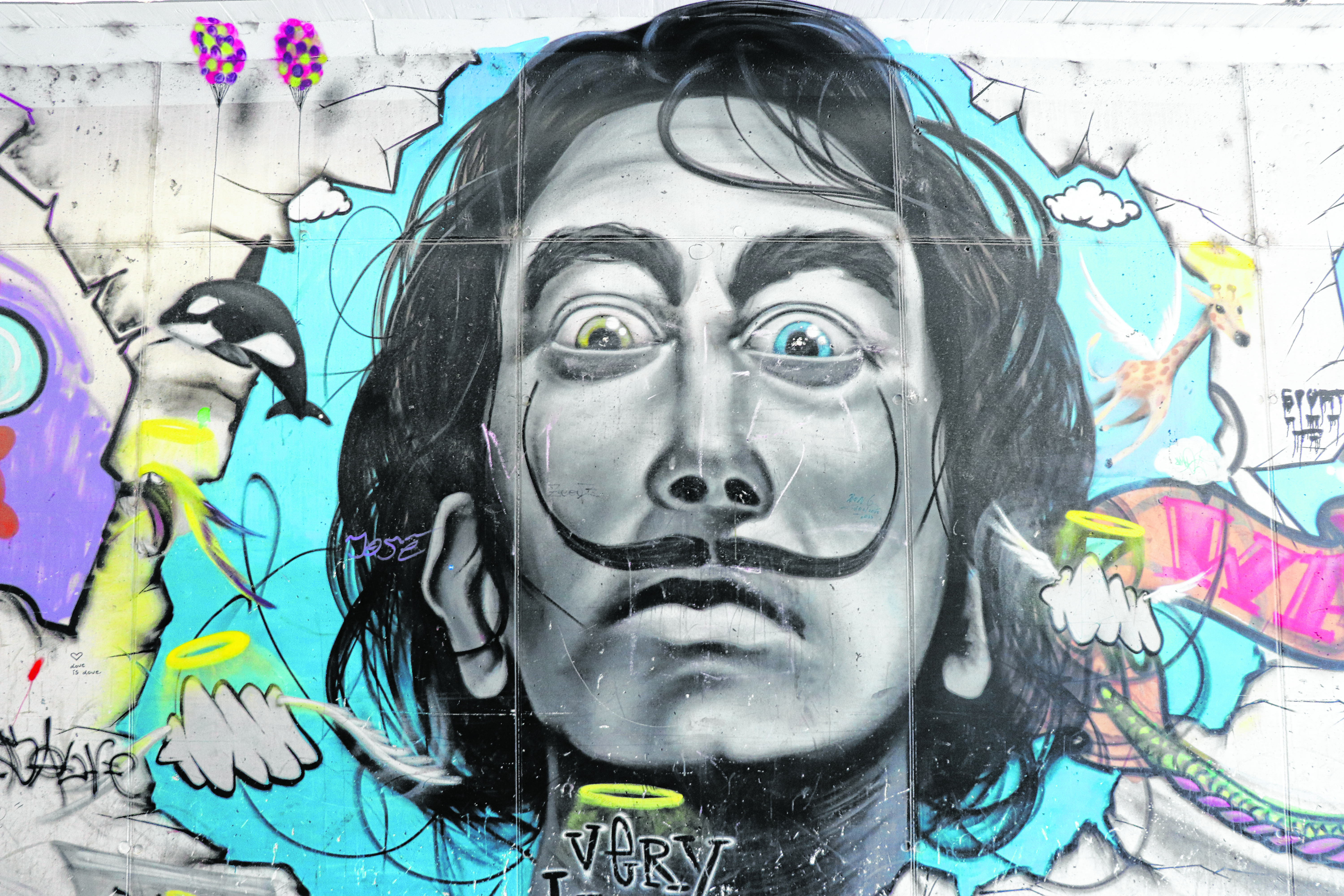 Lebensfrohe Kunstwerke auf Innsbrucks Straßen: Alle Standorte gibt es auf der Street Art City Map zu entdecken.