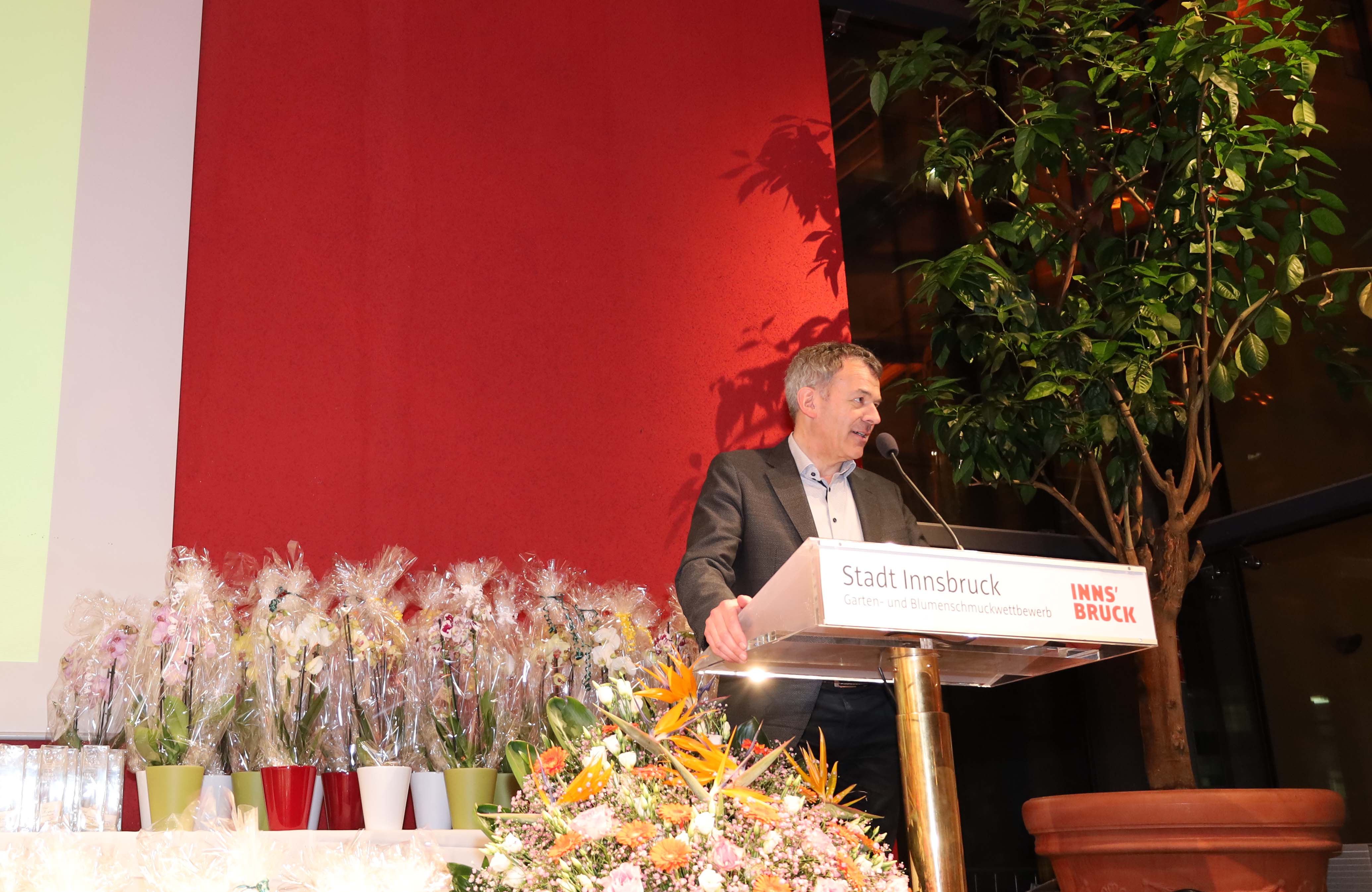 Bürgermeister Georg Willi: "Sie tragen mit Ihrer Arbeit, Ihrer Leidenschaft und Ihrer Kreativität zum Bild Innsbrucks als einer blühenden Stadt bei."
