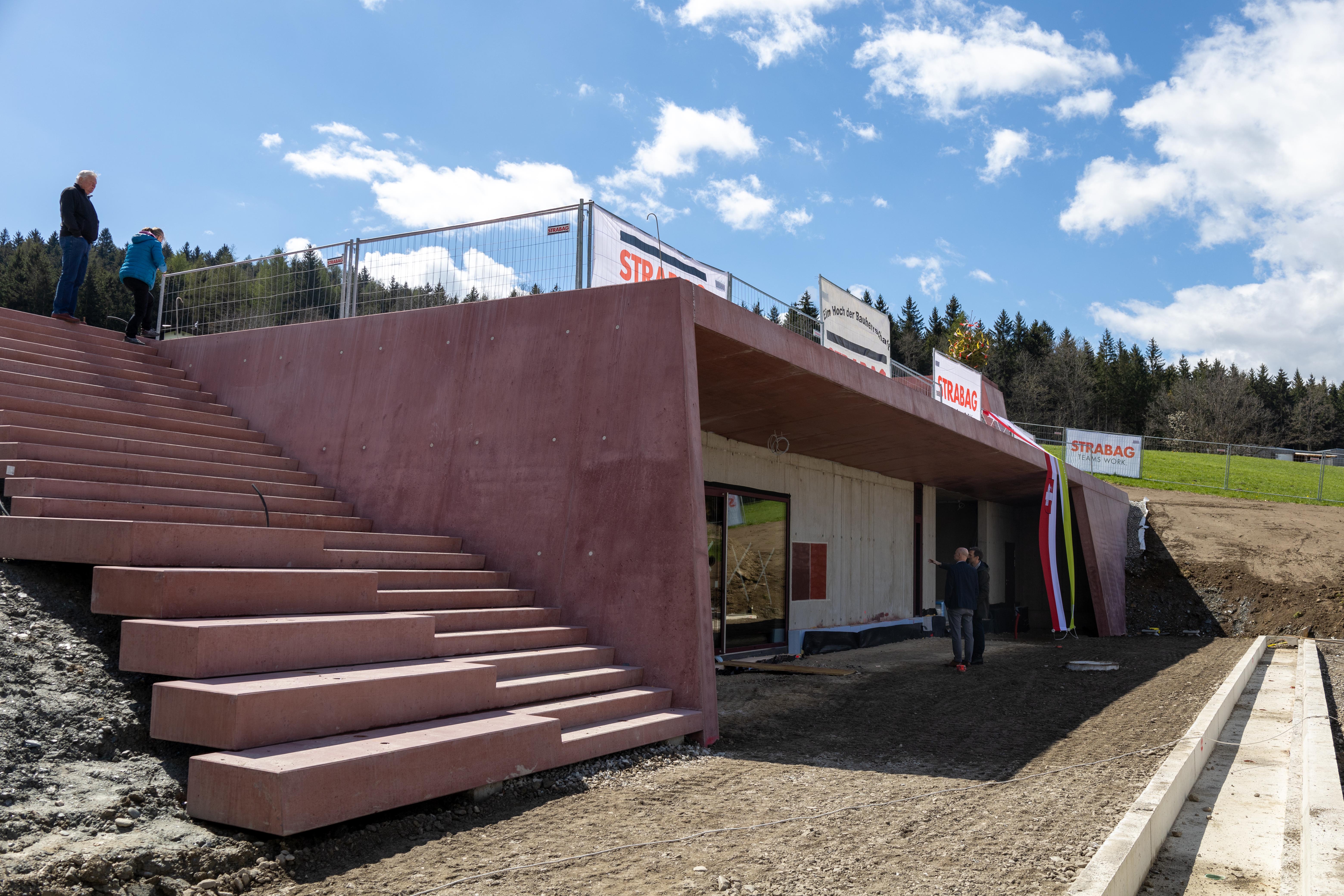 Das zukünftige Service-und Infrastrukturgebäude bei der Zimmerwiese steht mit Räumen für den Sportbetrieb und Veranstaltungen zur Verfügung.