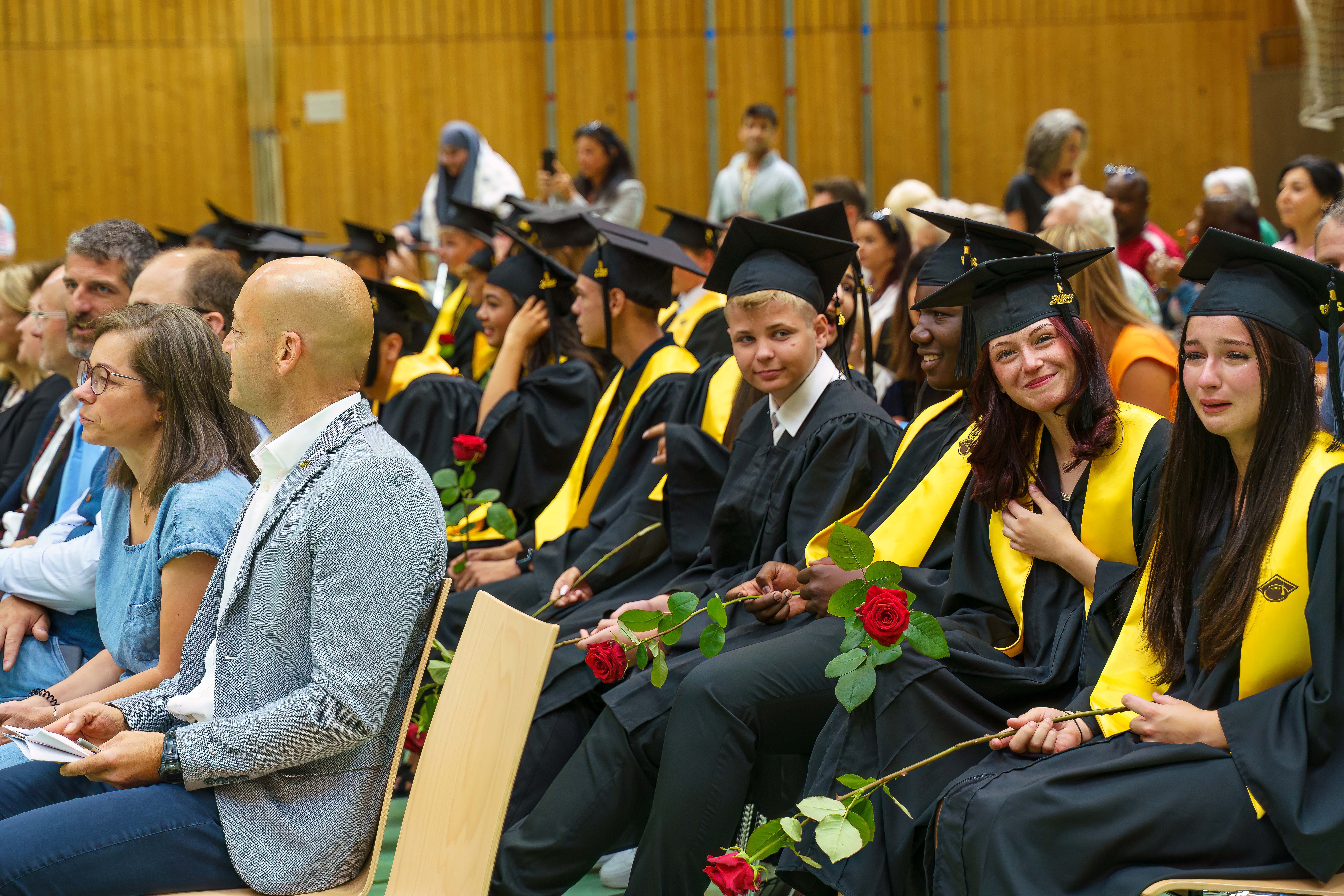Auch die SchülerInnen waren sichtlich gerührt.