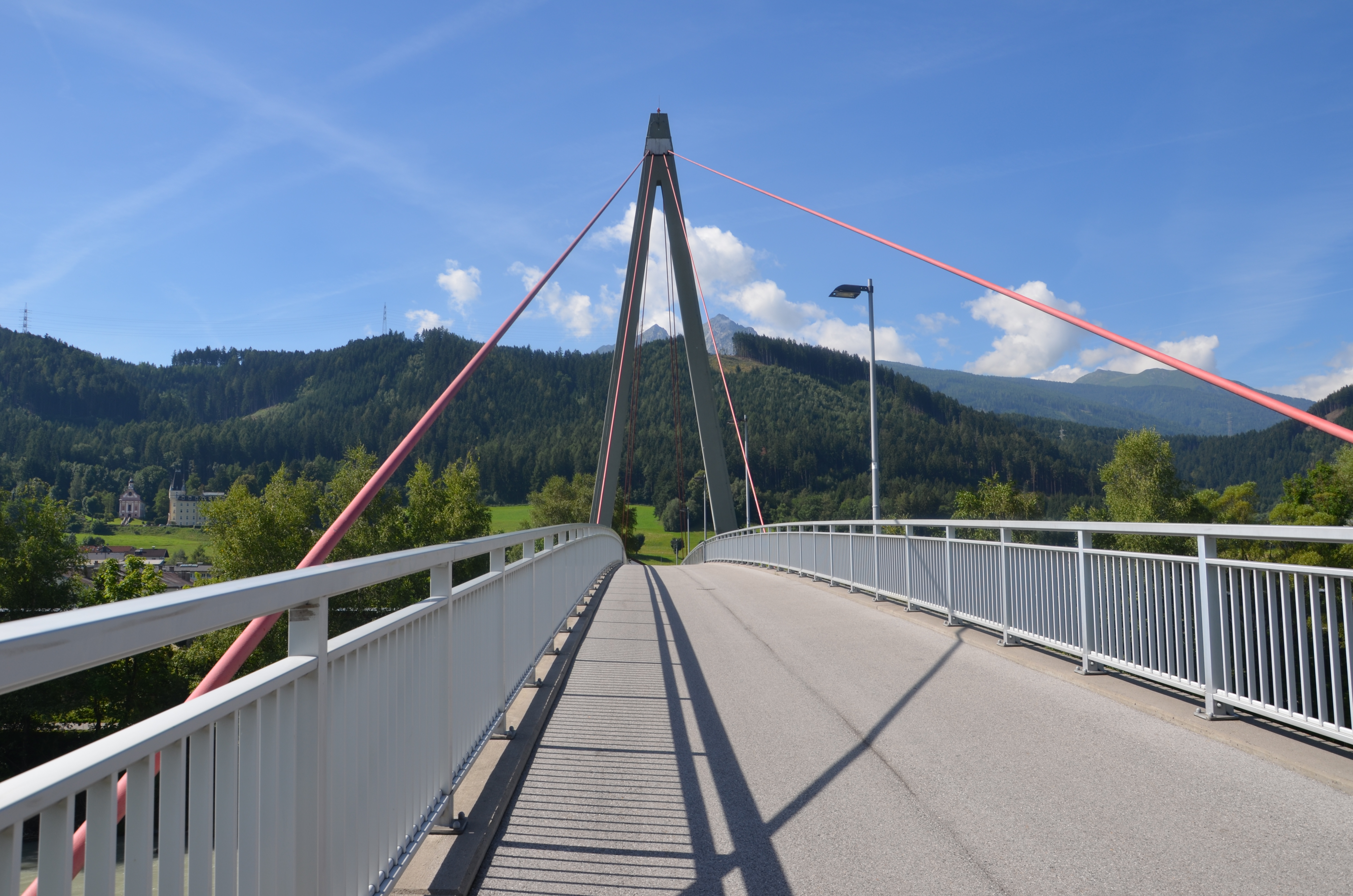 Die Bauzeit der Brückensanierung ist für ca. ein Jahr geplant.