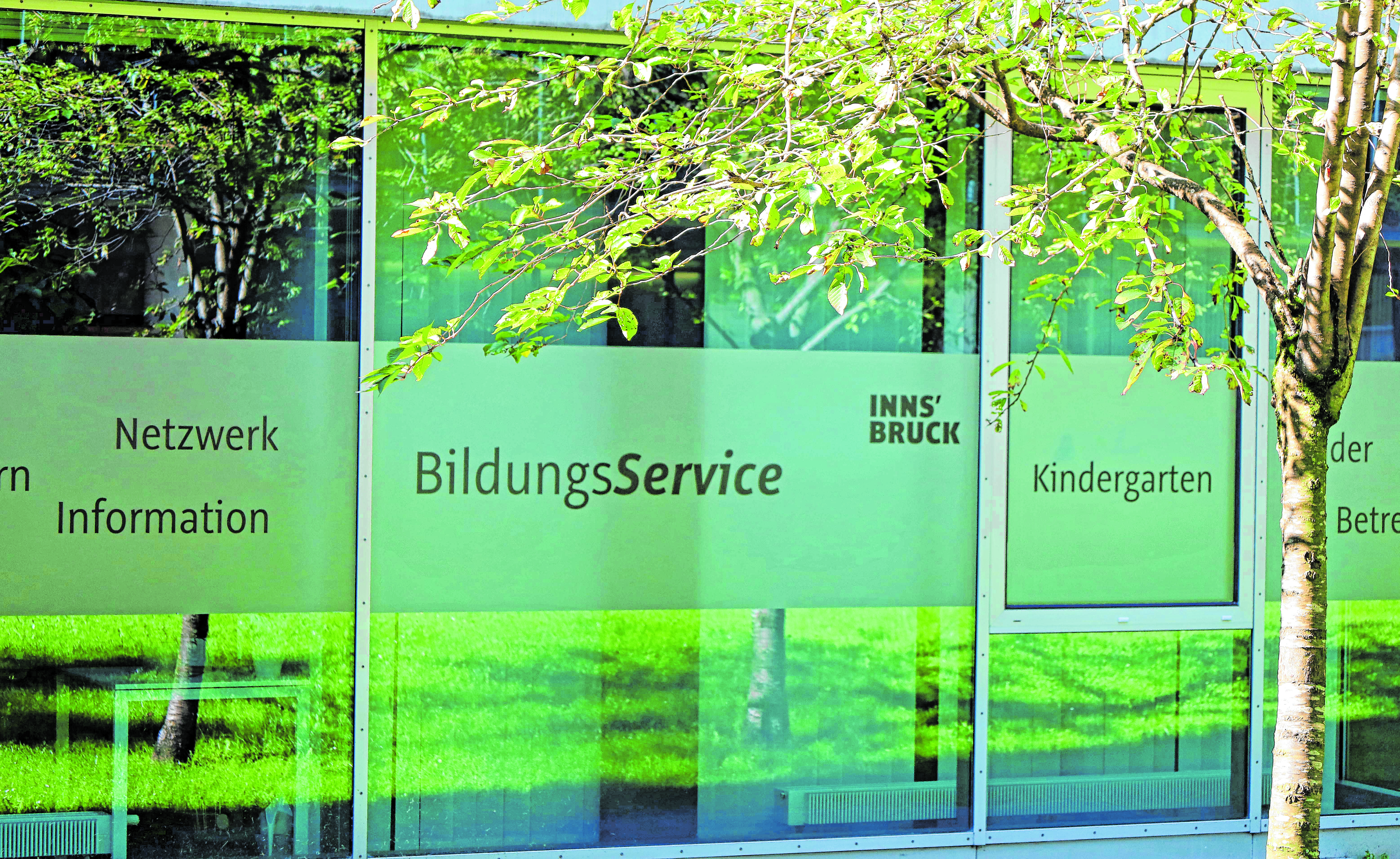 Die Bildungsservicestelle liegt etwas versteckt in der Ing.-Etzel-Straße 7 im BFI Tirol. Hier stehen Kundenservice und Beratung an erster Stelle.