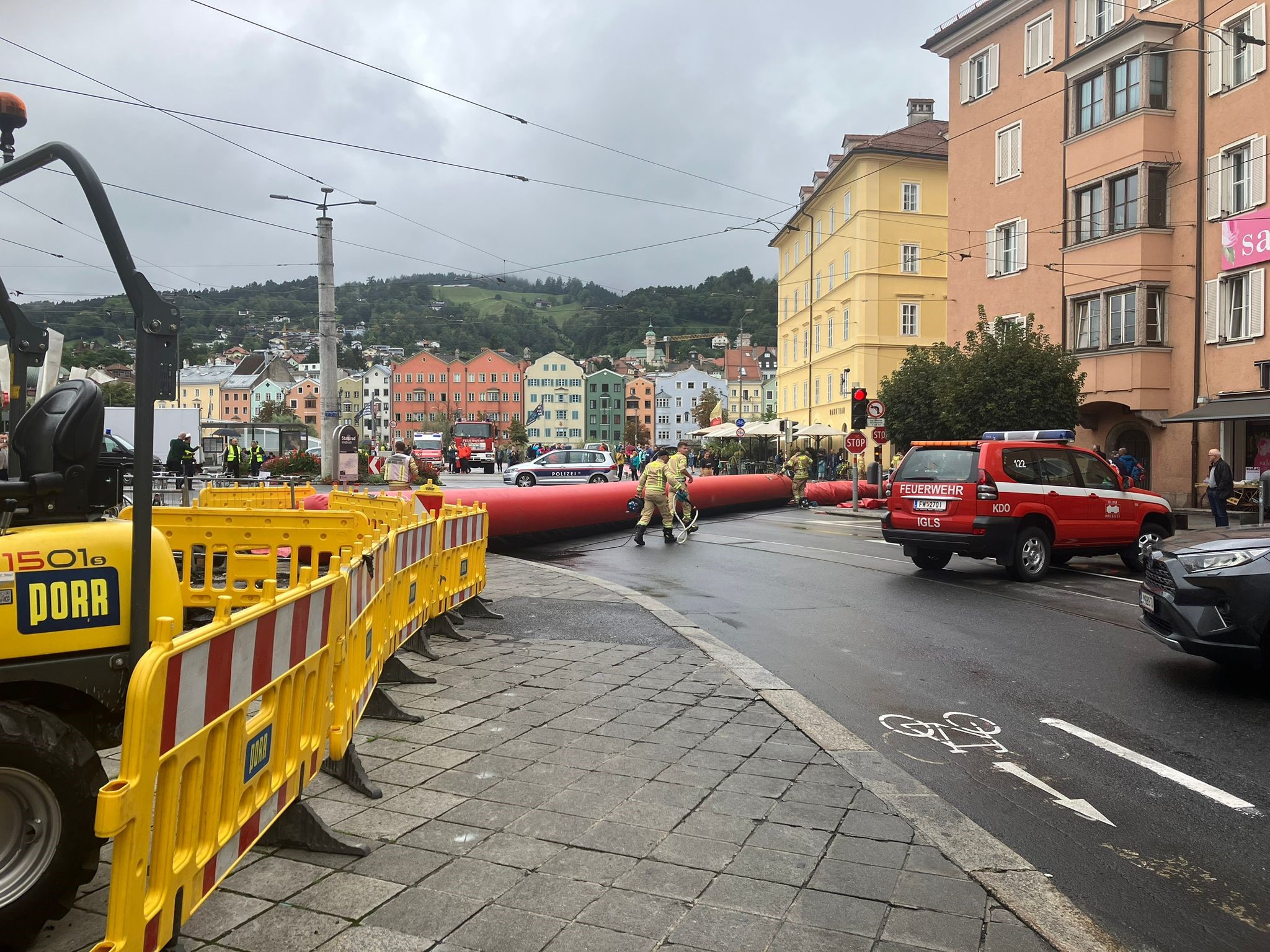 Der Hochwasserschutz im Bereich Mariahilf und Altstadt bleibt bei Bedarf über Nacht aufrecht