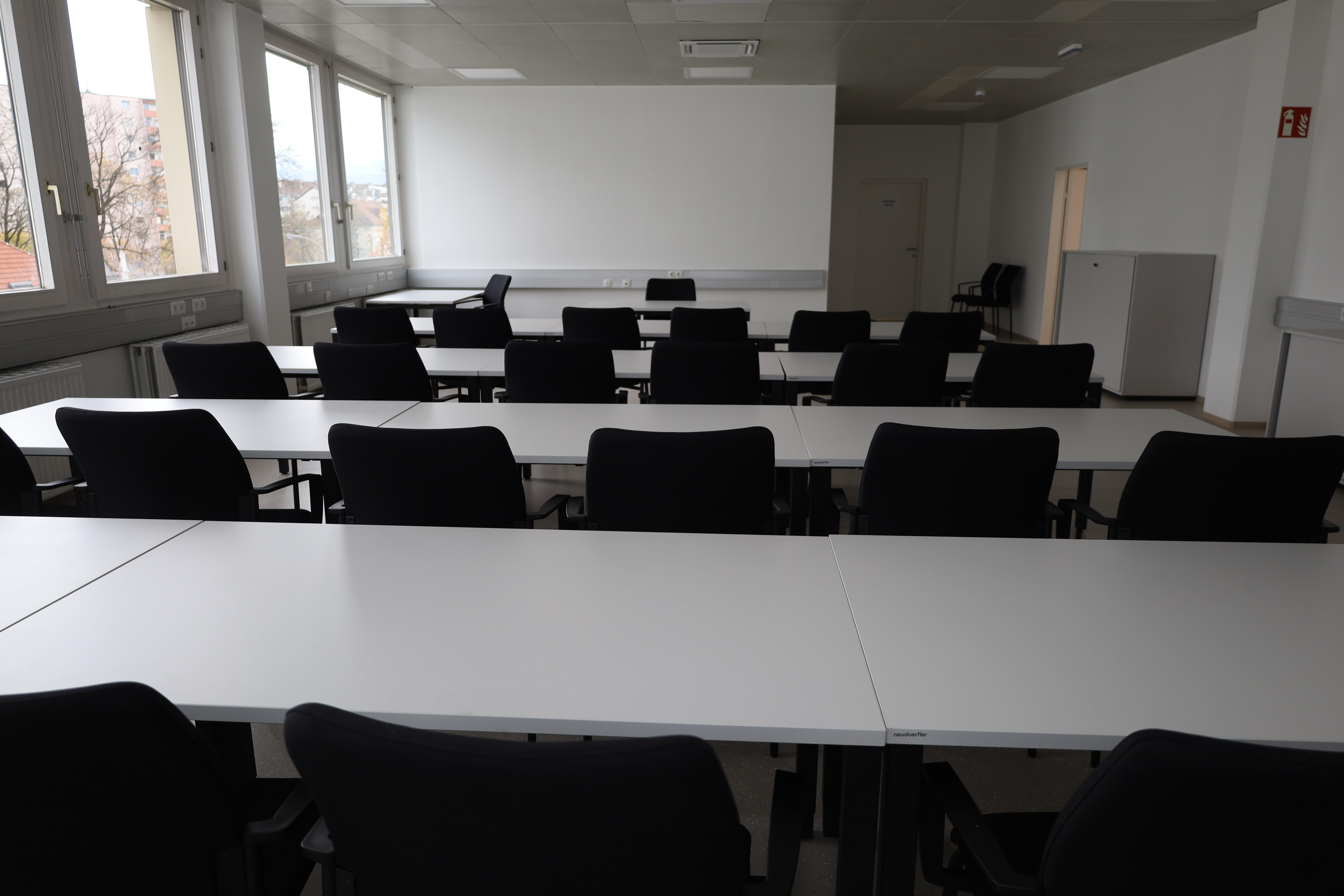 Im 2. Stock steht ein Schulungsraum zur Verfügung.