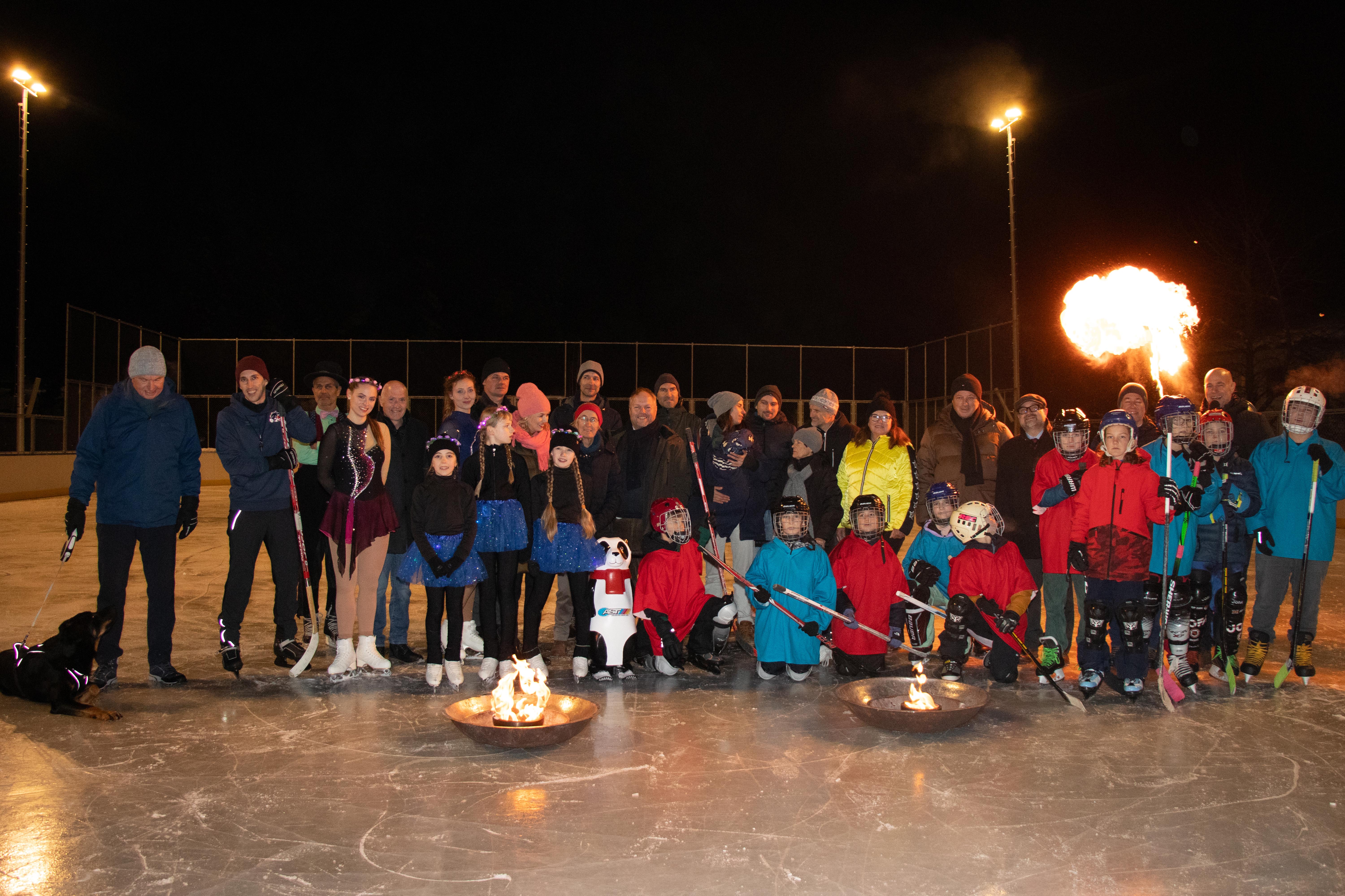Die Sportanlage wurde gemeinsam mit zahlreichen politischen MandatarInnen, den Architekten und VertreterInnen der Innsbrucker Immobiliengesellschaft (IIG), des Stadtteilausschusses Igls, des Igler Sportvereins, der Patscherkofelbahn, des Tourismusverbandes Innsbruck und des Stadtmagistrates Innsbruck feierlich eröffnet.