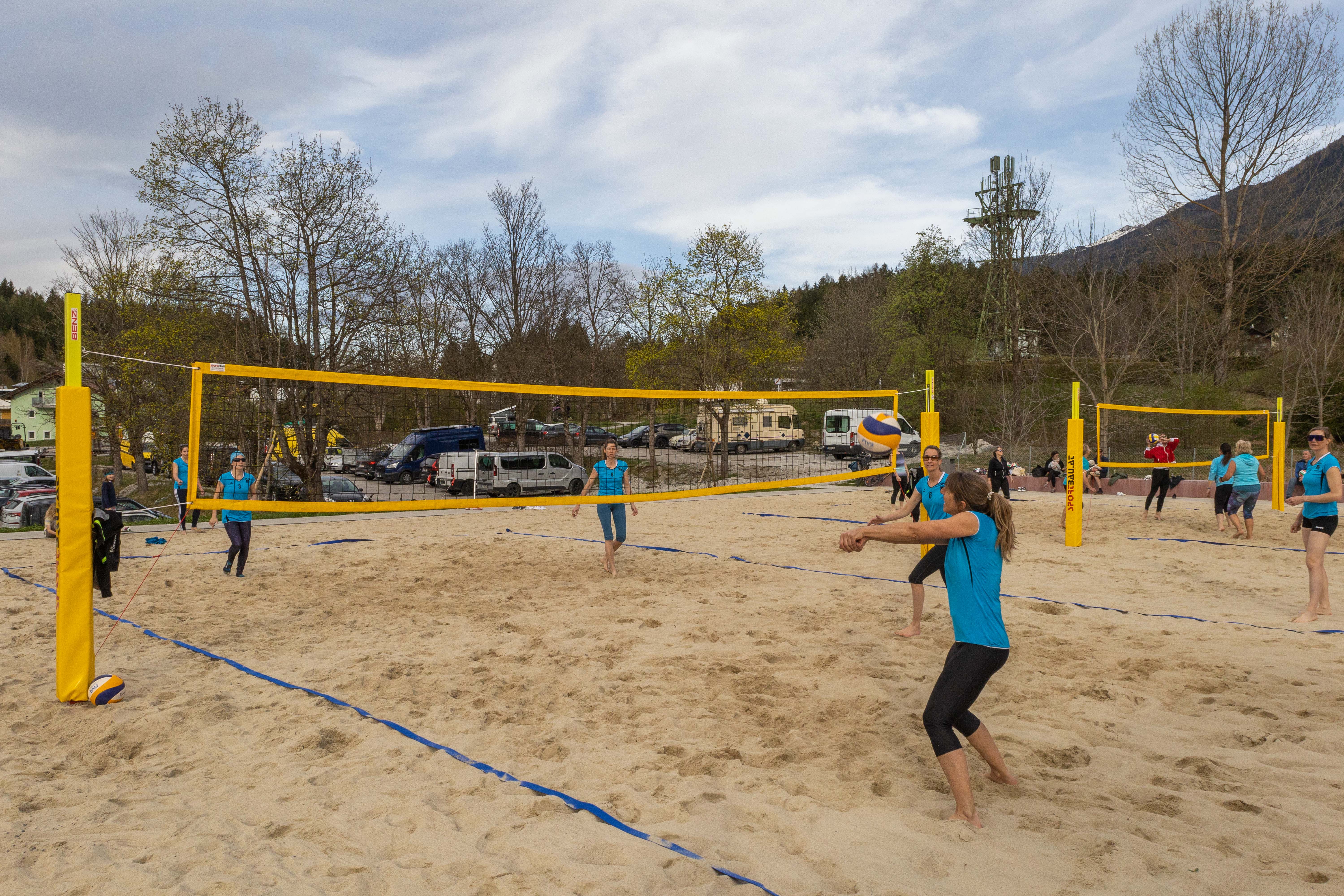 Summer-Feeling: Die Beachvolleyball-Plätze fanden auch am Eröffnungswochenende großen Anklang.