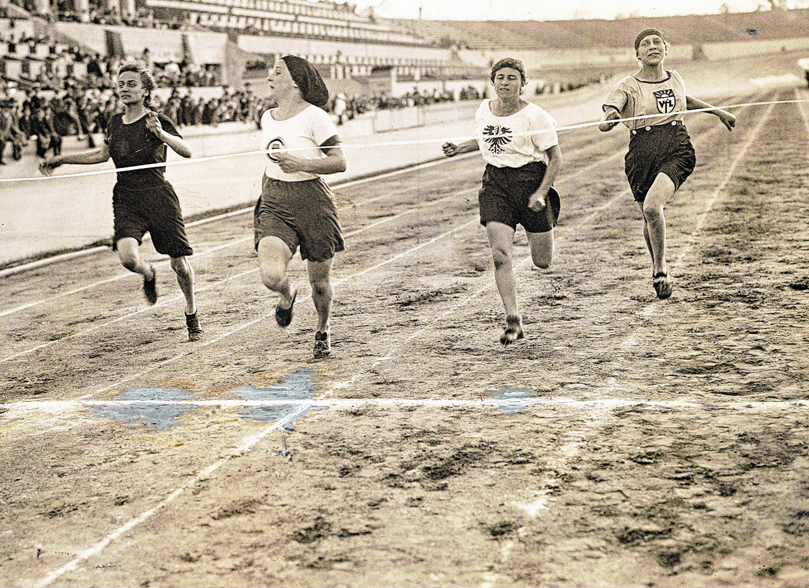 Josefine Schulz-Kininger vertrat Österreich erstmals bei einem Auslandsmeeting. Hier das Finale im 100-Meter-Lauf der Deutschen Kampfspiele in Berlin 1922 (2.v.r.)