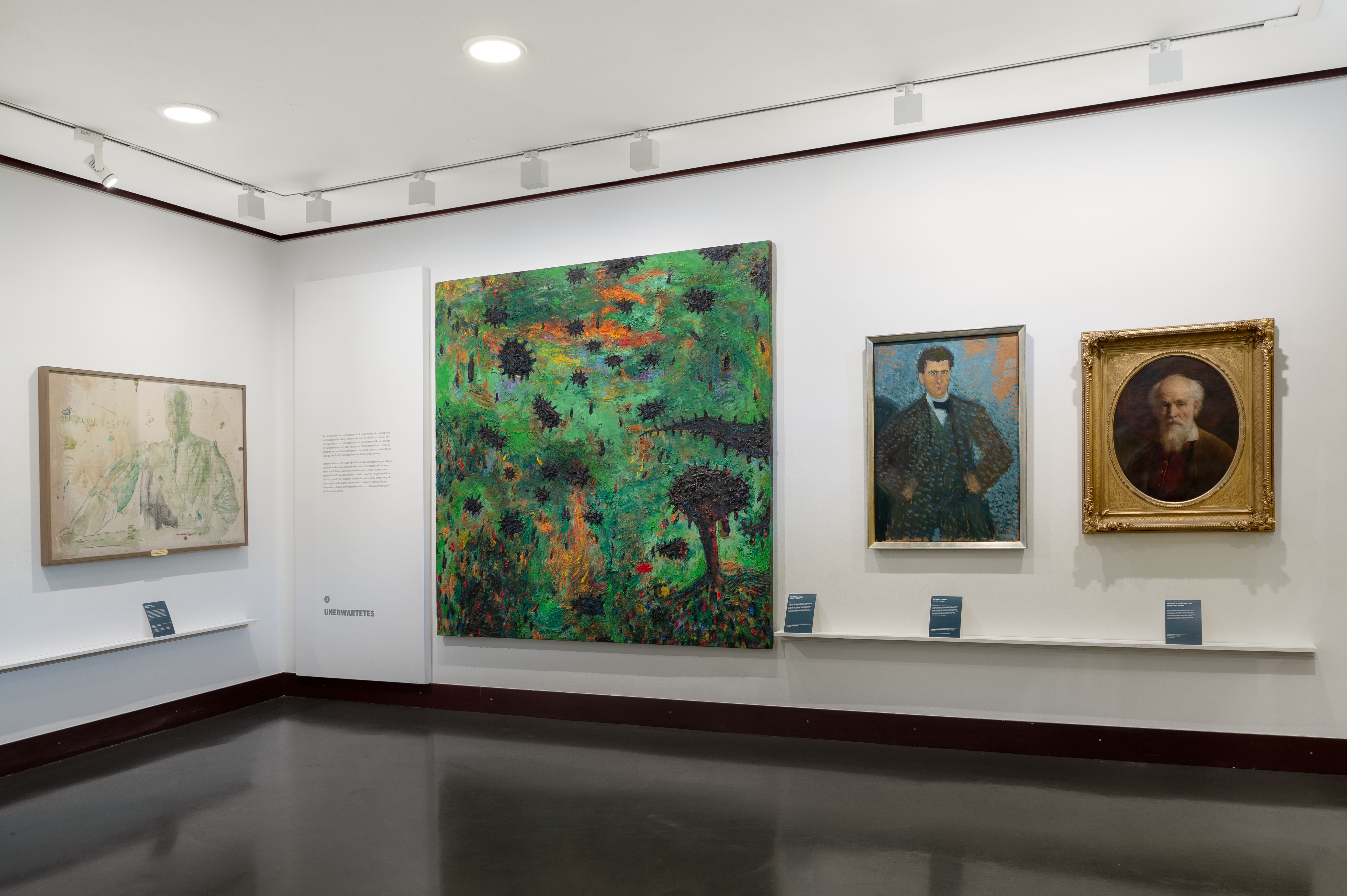 Auch Porträts und großformatige Gemälde sind Teil der städtischen Sammlung.