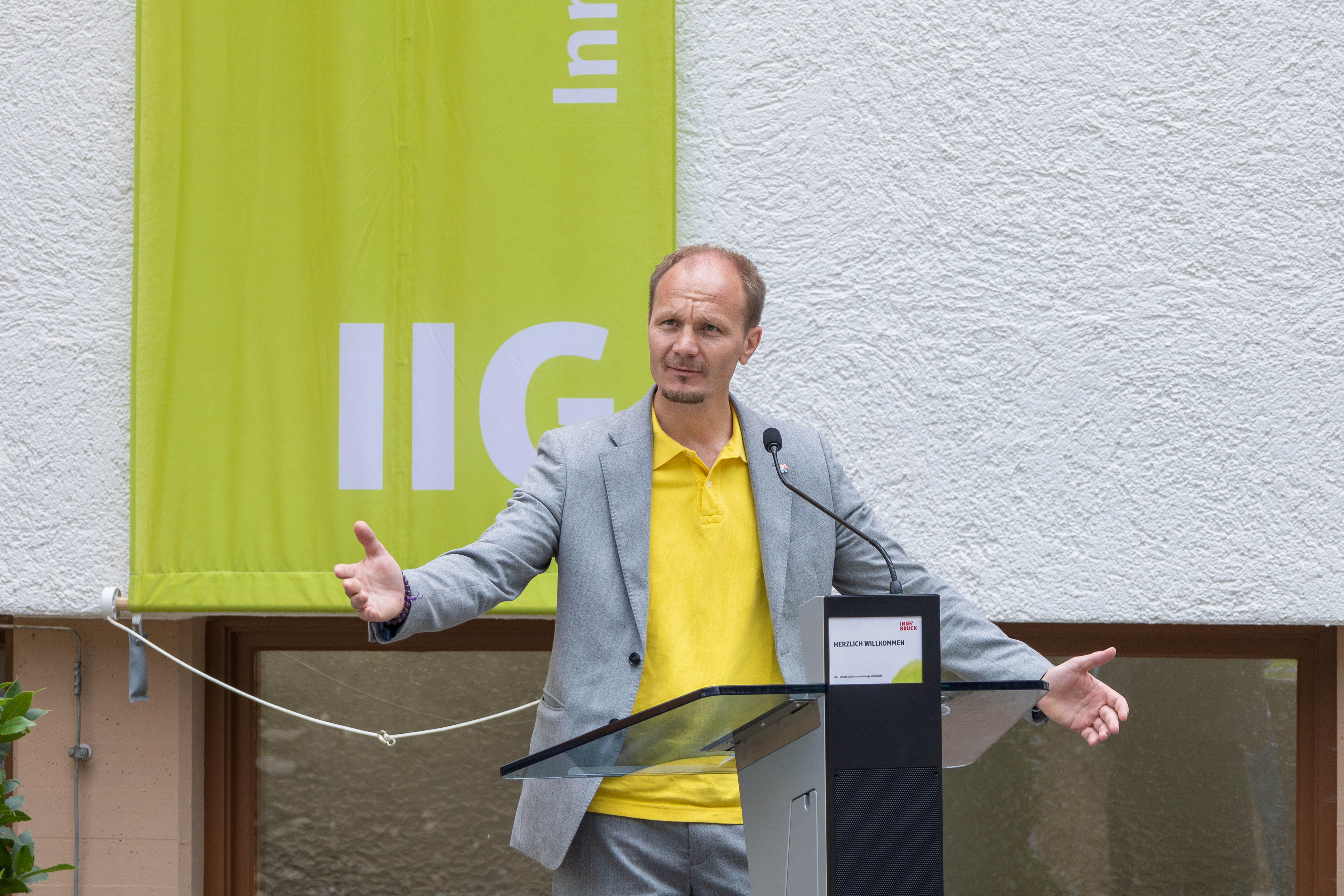 Für Bürgermeister Anzengruber bedeutet der Zubau und die Generalsanierung der Volksschule mehr Lebensqualität für die Menschen im Stadtteil.