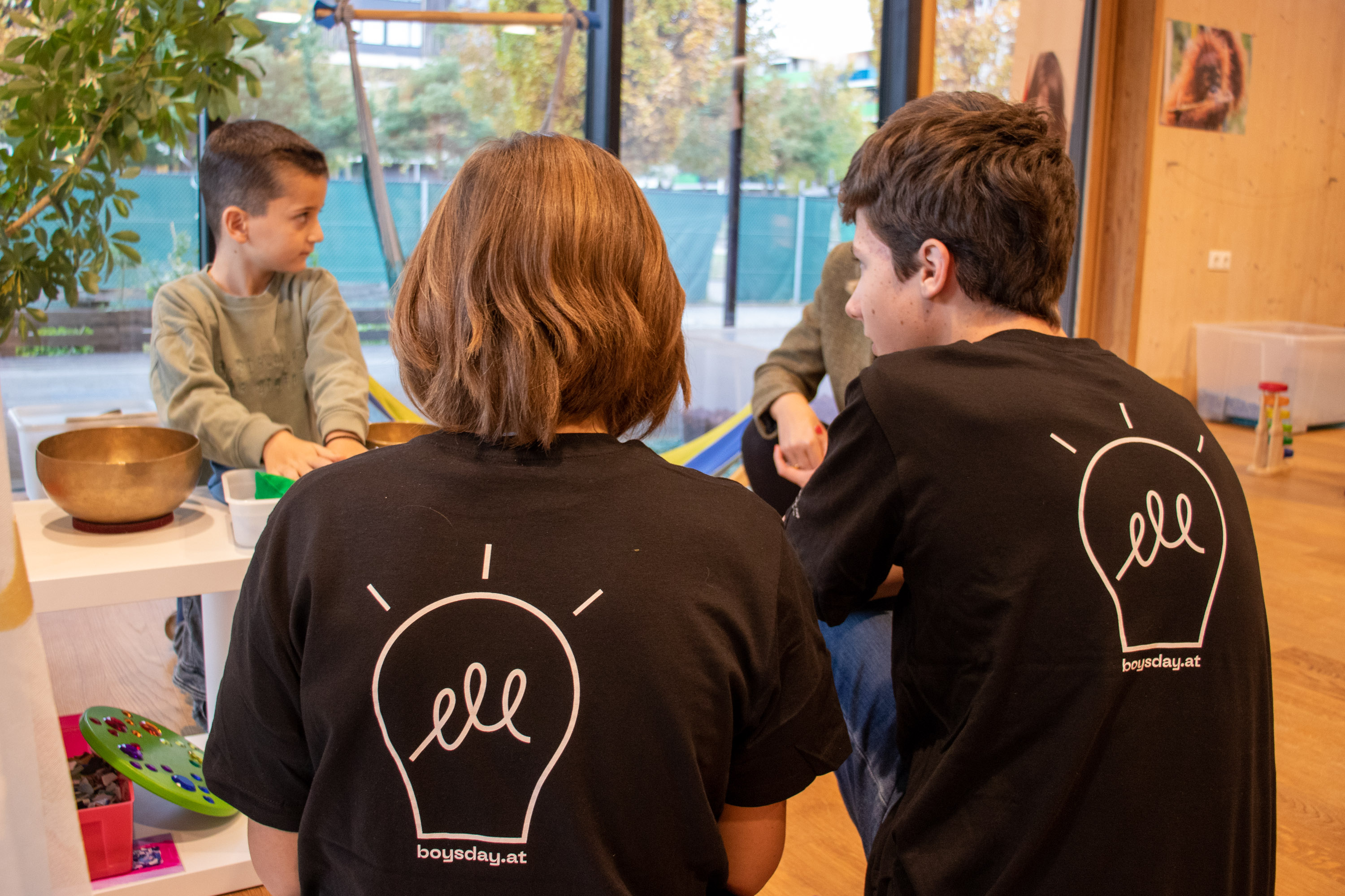 Die Kindergartenkinder hatten viel Freude daran, den Tag mit den beiden Schülern zu verbringen und gemeinsam zu spielen.