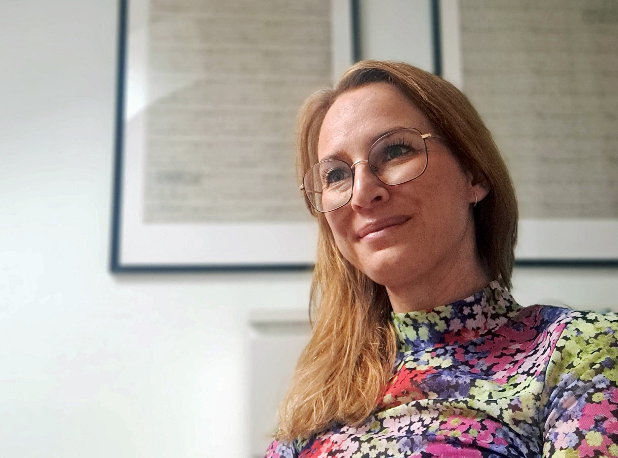 Newcomerin Magdalena Schweissgut nahm den Förderpreis 2024 entgegen.