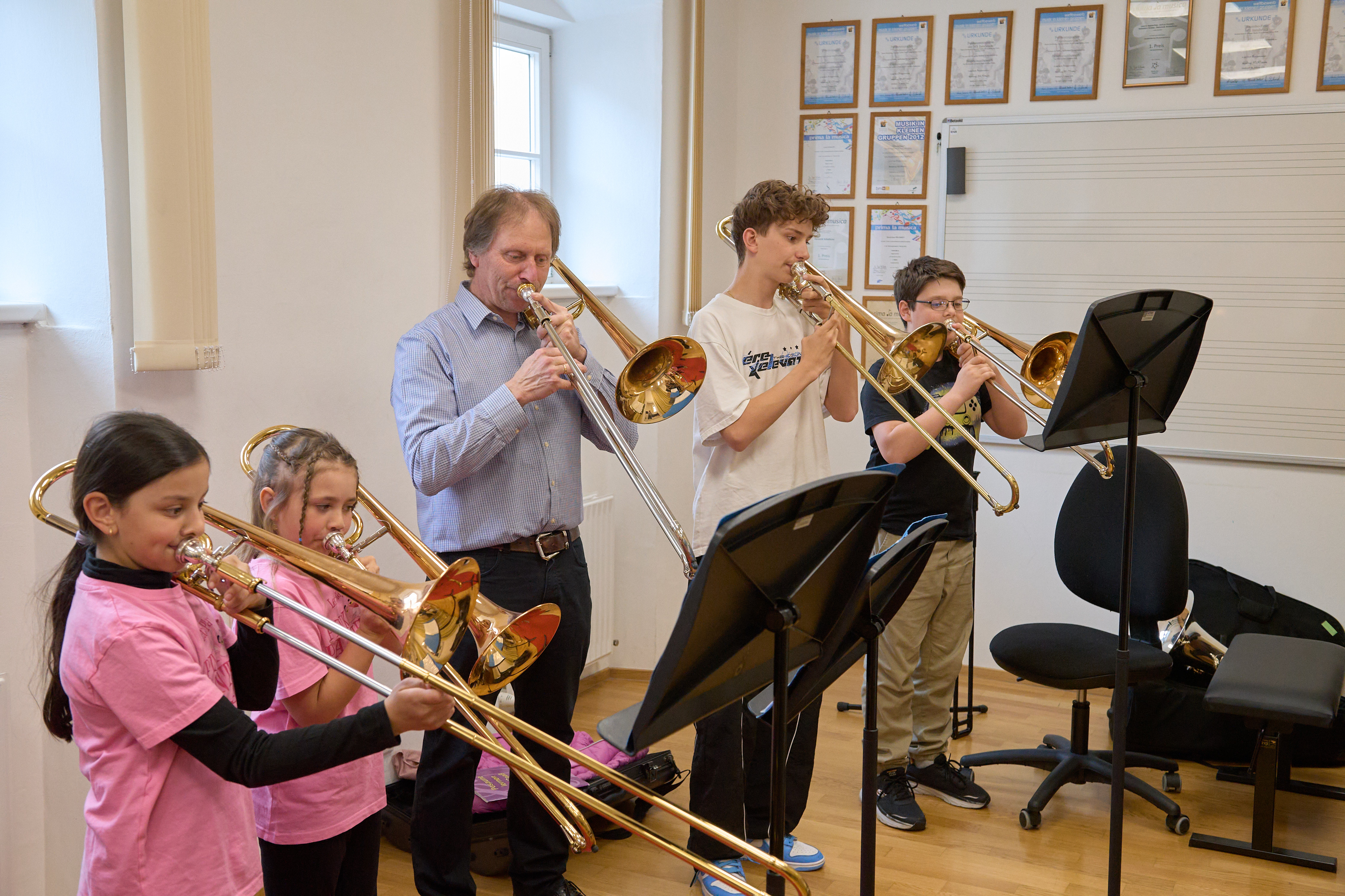 Instrumente kennenlernen und ausprobieren: Die städtische Musikschule lädt am Dienstag, 29. April, zum Tag der offenen Tür.