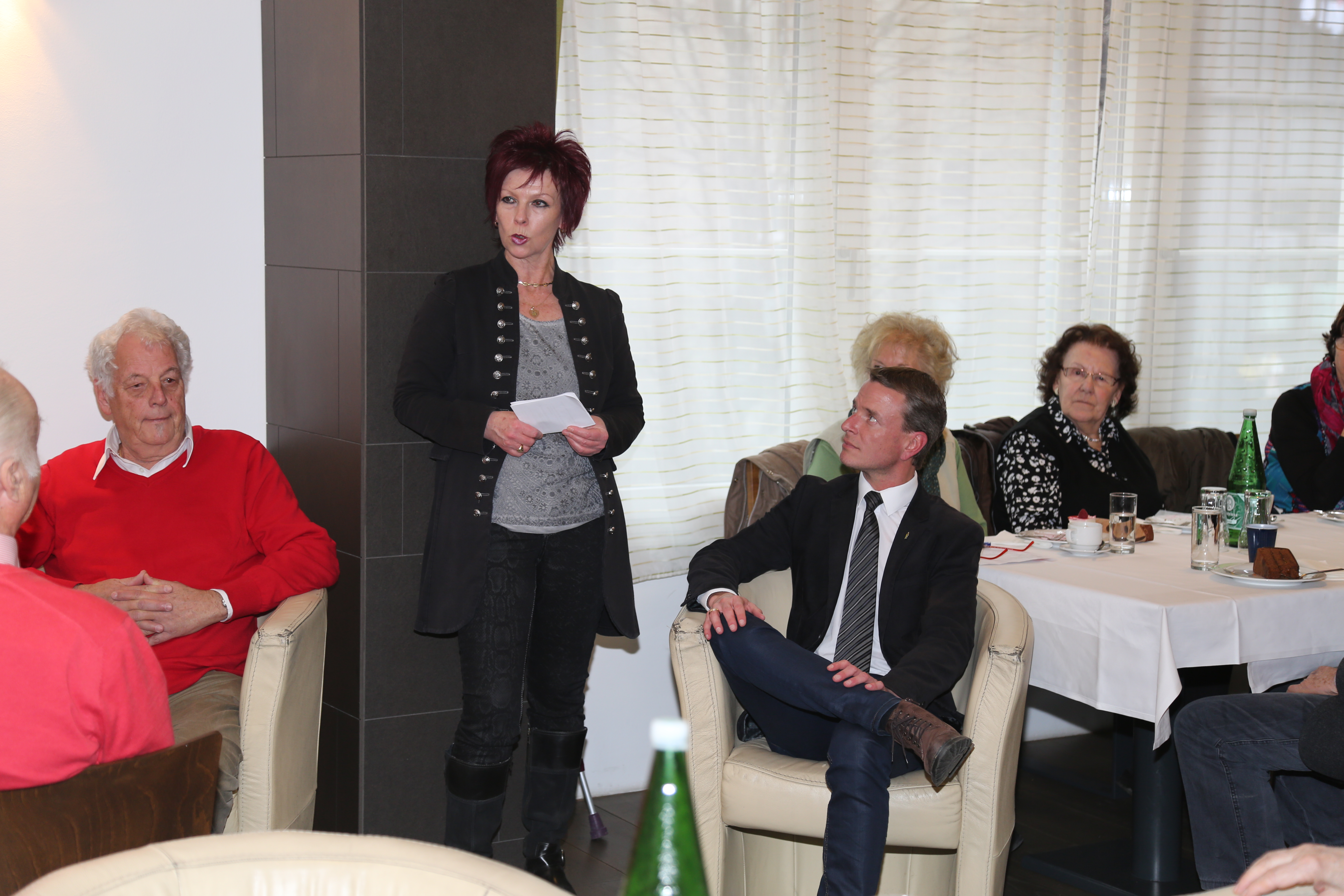 Uschi Klee, Referatsleiterin für Frauen, Familien und SeniorInnen, informierte umfangreich zum Thema Beihilfen und Förderungen sowie die Tätigkeiten und Veranstaltungen ihres Referates.