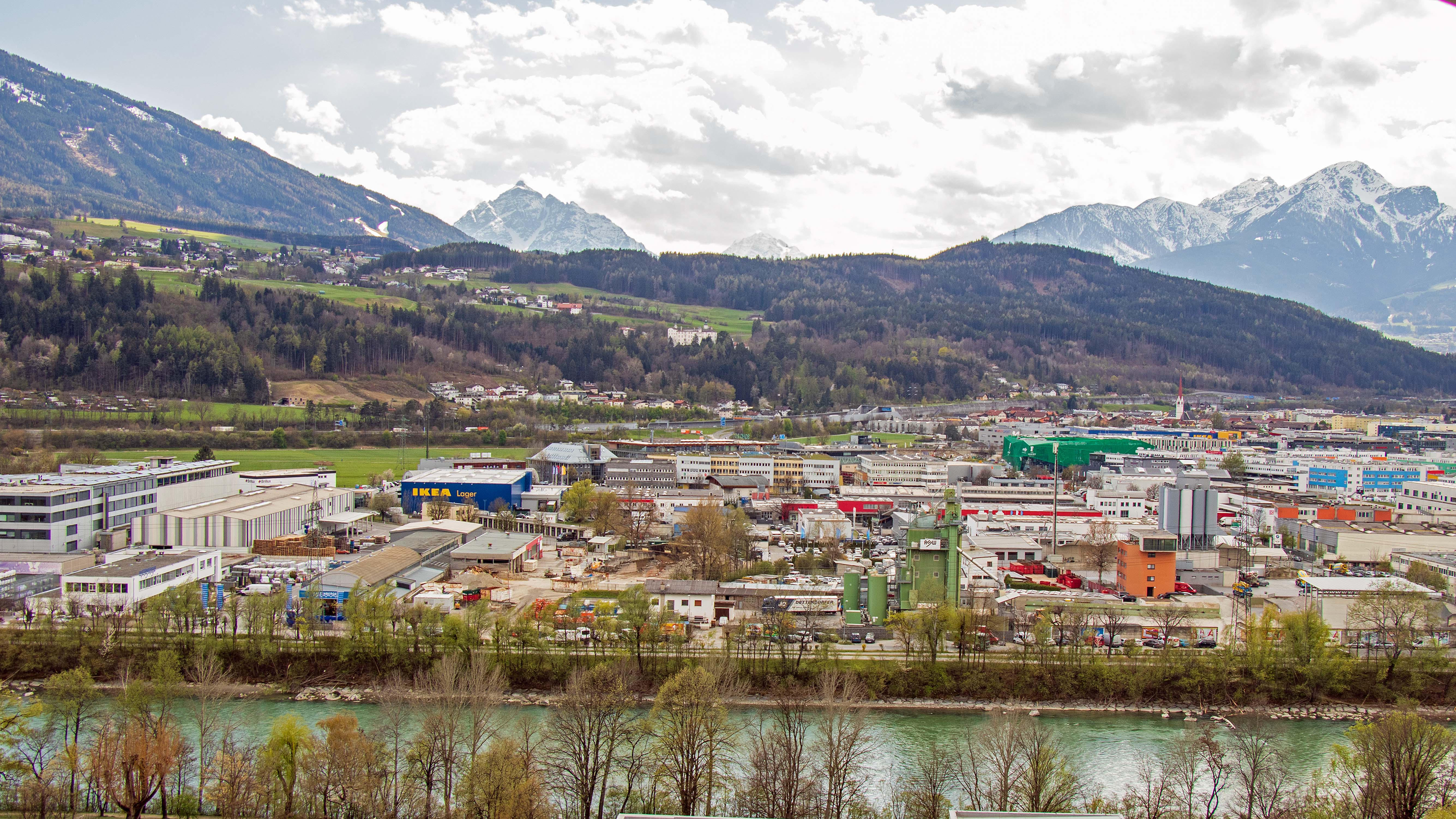 Mit den Kurzparkzonen soll künftig das Dauerparken in den Gewerbegebieten der Rossau und Mühlau/Arzl verhindert werden.