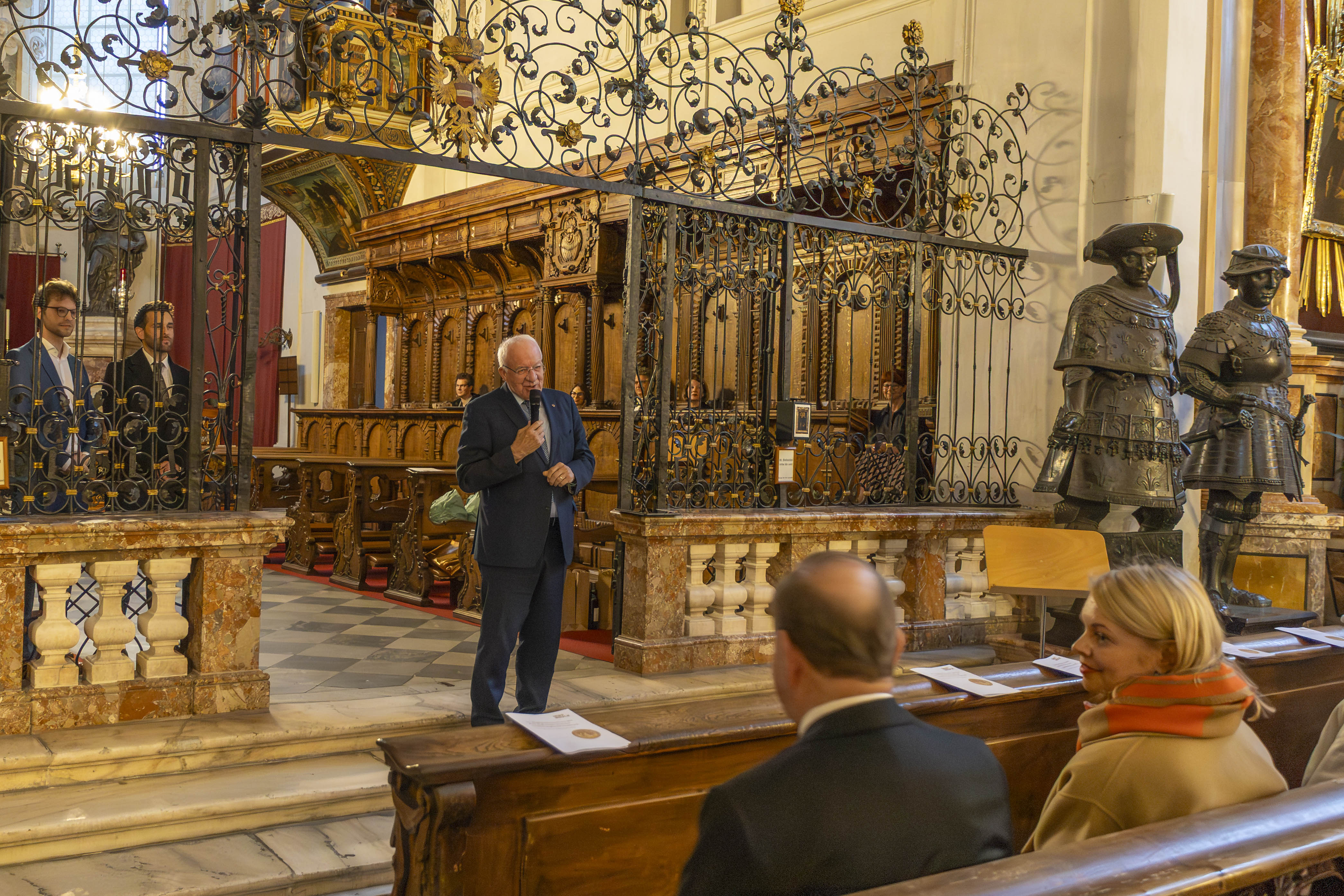 Der ehemalige Tiroler Landeshauptmann und Altbürgermeister von Innsbruck, Herwig van Staa, hielt die Laudatio auf Reinhard Jaud.