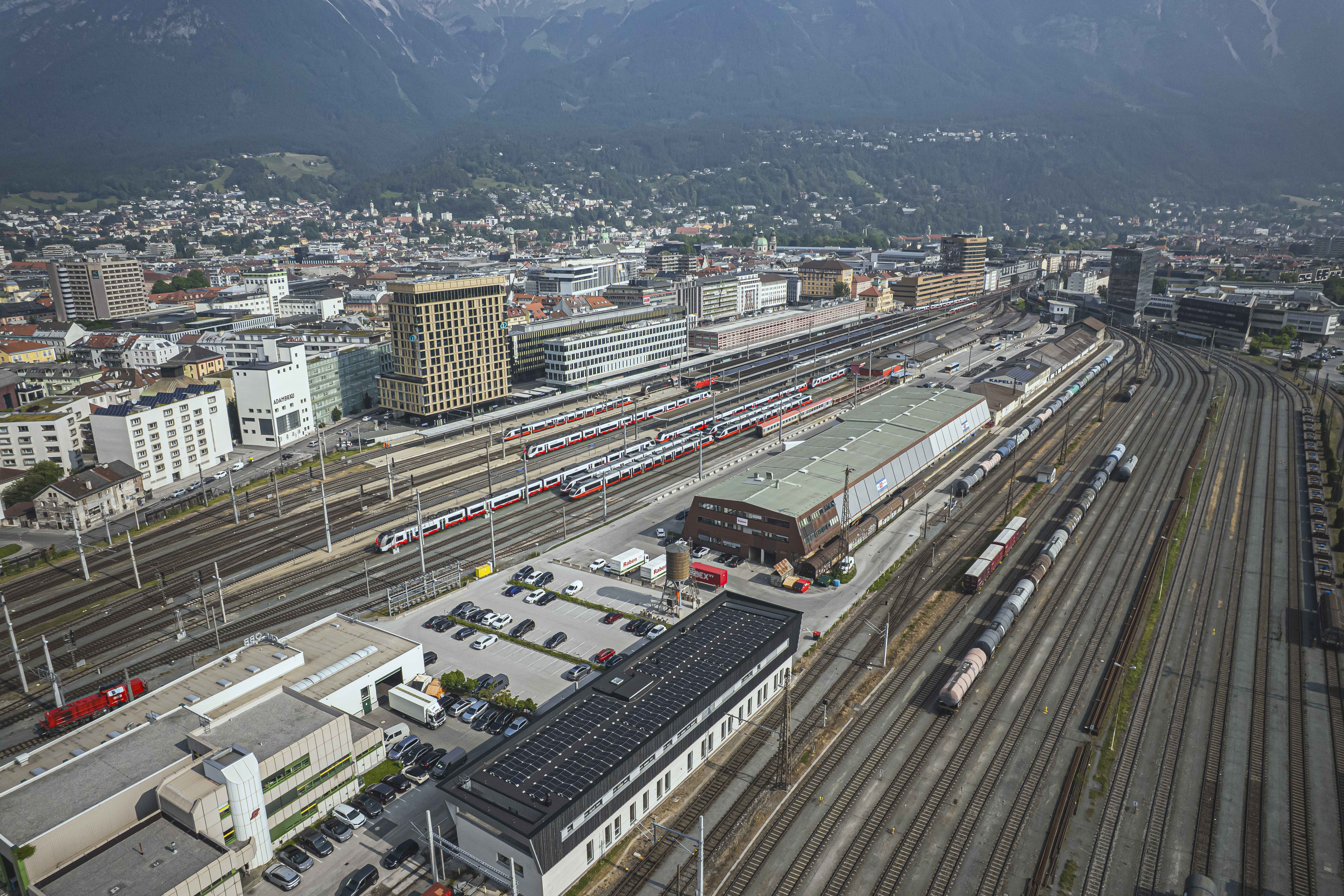 Eine neue Fuß- und Radwegverbindung  wird die Stadtteile Wilten und Pradl unter dem Innsbrucker Hauptbahnhof verbinden.