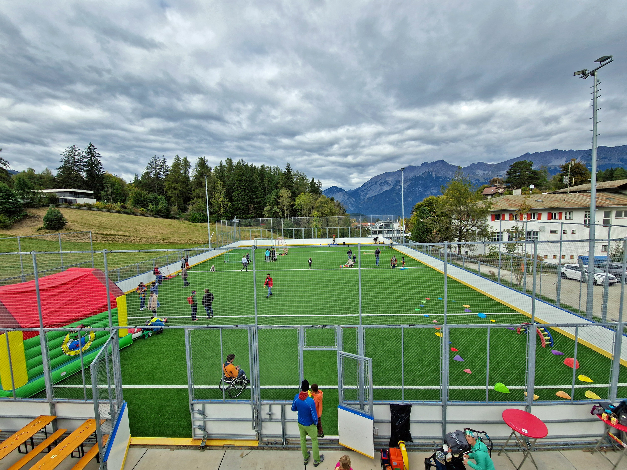 Als großes Danke an alle Pflegeeltern aus Innsbruck und Umgebung fand das Sportfest auf der Zimmerwiese in Igls statt.