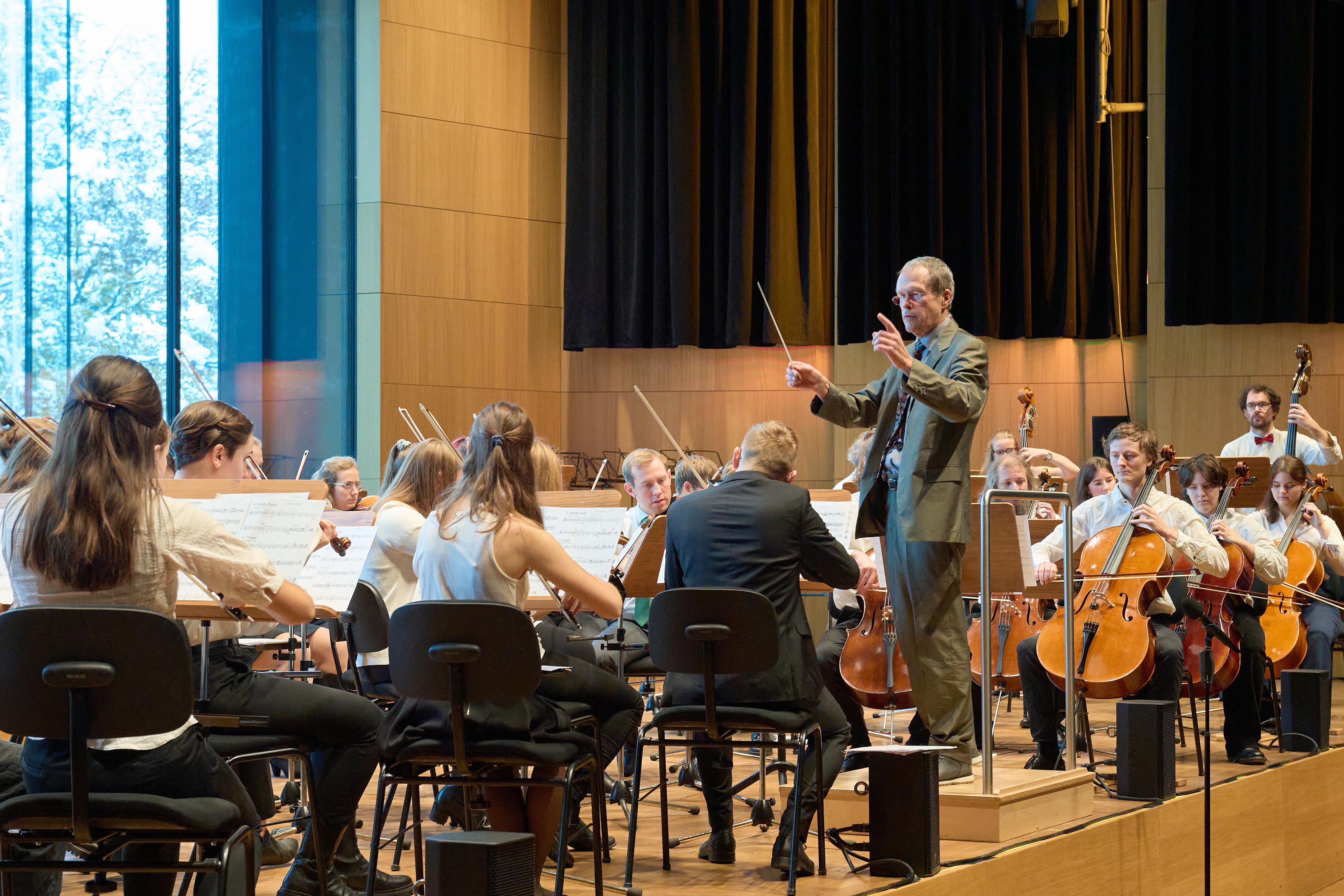 Die Jugendphilharmonie der Musikschule Innsbruck konzertiert am 23. Jänner gemeinsam mit der Camerata Porcia-Spittal im Haus der Musik Innsbruck.