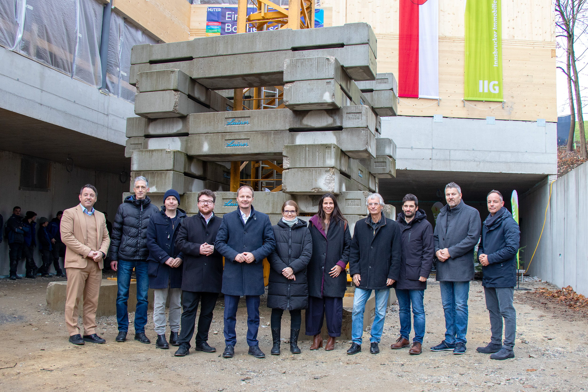 Der Campus Arzl ist eines der größten Neubauprojekte der IIG, das 2026 fertiggestellt wird (hier bei der Firstfeier im Dezember 2024).