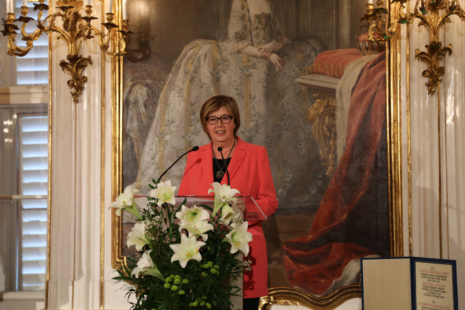 Die Preisträgerin Mercedes Bresso bedankt sich beim Land Tirol und der Stadt Innsbruck sowie bei der Jury.