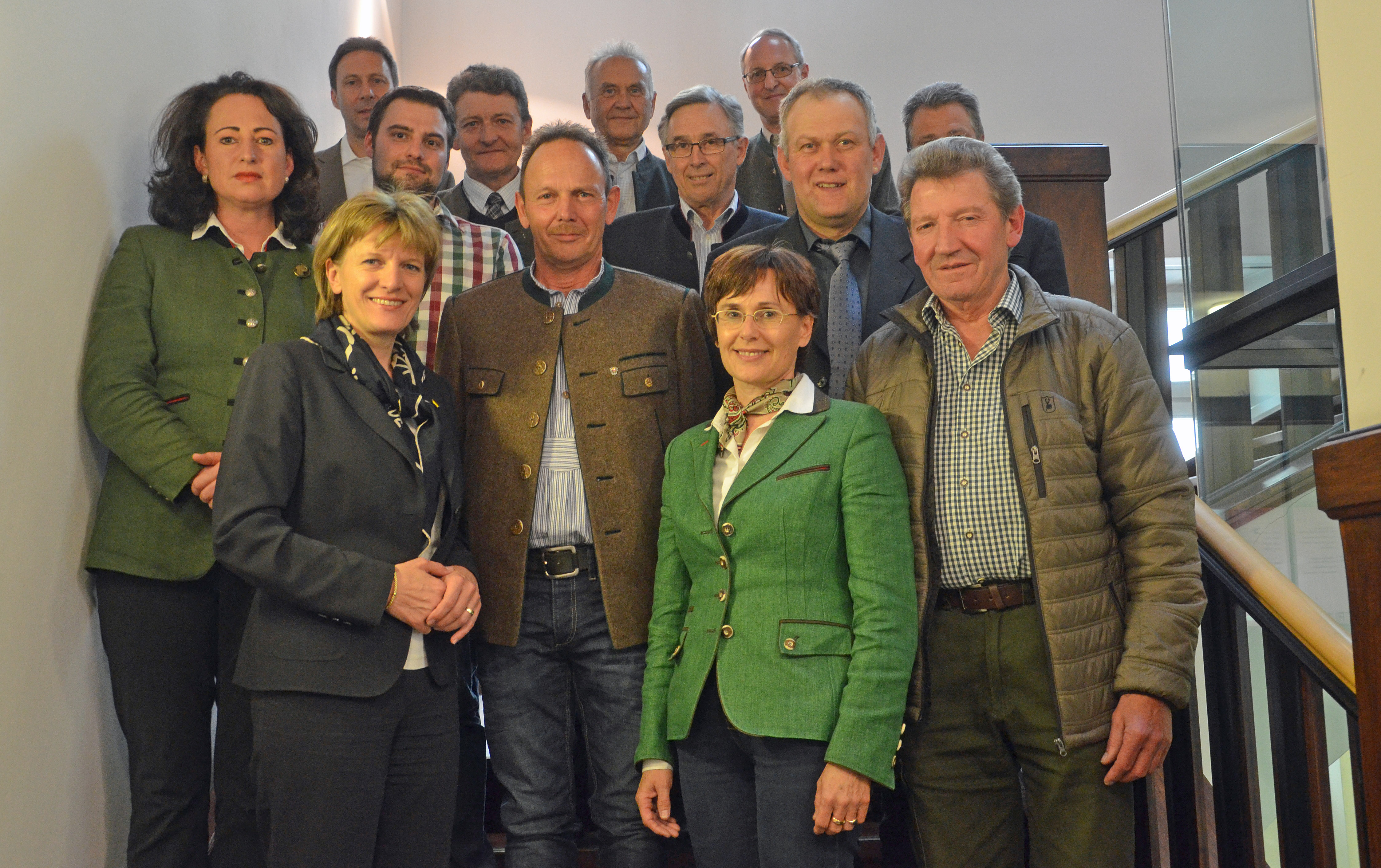 Vor dem Antritt des Amtes haben die Mitglieder des Bezirksjagdbeirates vor der Bürgermeisterin feierlich die gewissenhafte Erfüllung ihrer Aufgaben zu geloben. Diese Angelobung fand am 26. Mai im Rathaus statt. Der Bezirksjagdbeirat ist ein beratendes Gremium bestehend aus sechs Mitgliedern und den jeweiligen Ersatzmitgliedern, die für die Dauer von sechs Jahren bestellt sind.
