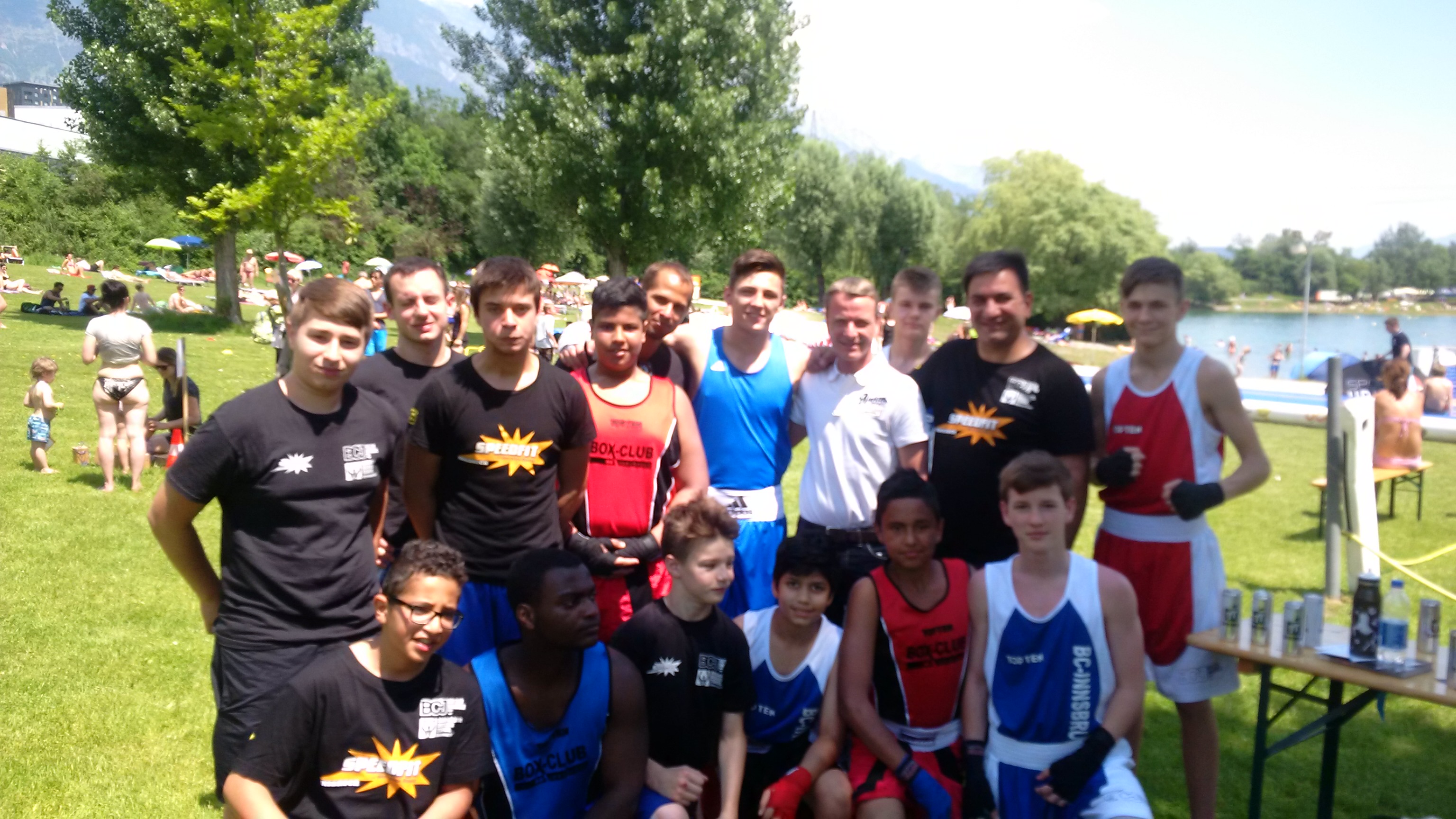 Ein Sporttag für jede Altersklasse fand am 06. Juni in Innsbruck Stadt: Für Kinder, Familien und SeniorInnen wurde beim Sommersporttag am Baggersee ein buntes Programm geboten, am Landhausplatz zeigten FreestylerInnen spektakuläre Stunts, viele junge Leute kamen und probierten selbst die unterschiedlichsten Trendsportarten aus. Am Abend begeisterte die deutsche Band "OK KID" die ZuschauerInnen. Vizebürgermeister Christoph Kaufmann stattete beiden Veranstaltungen einen Besuch ab.