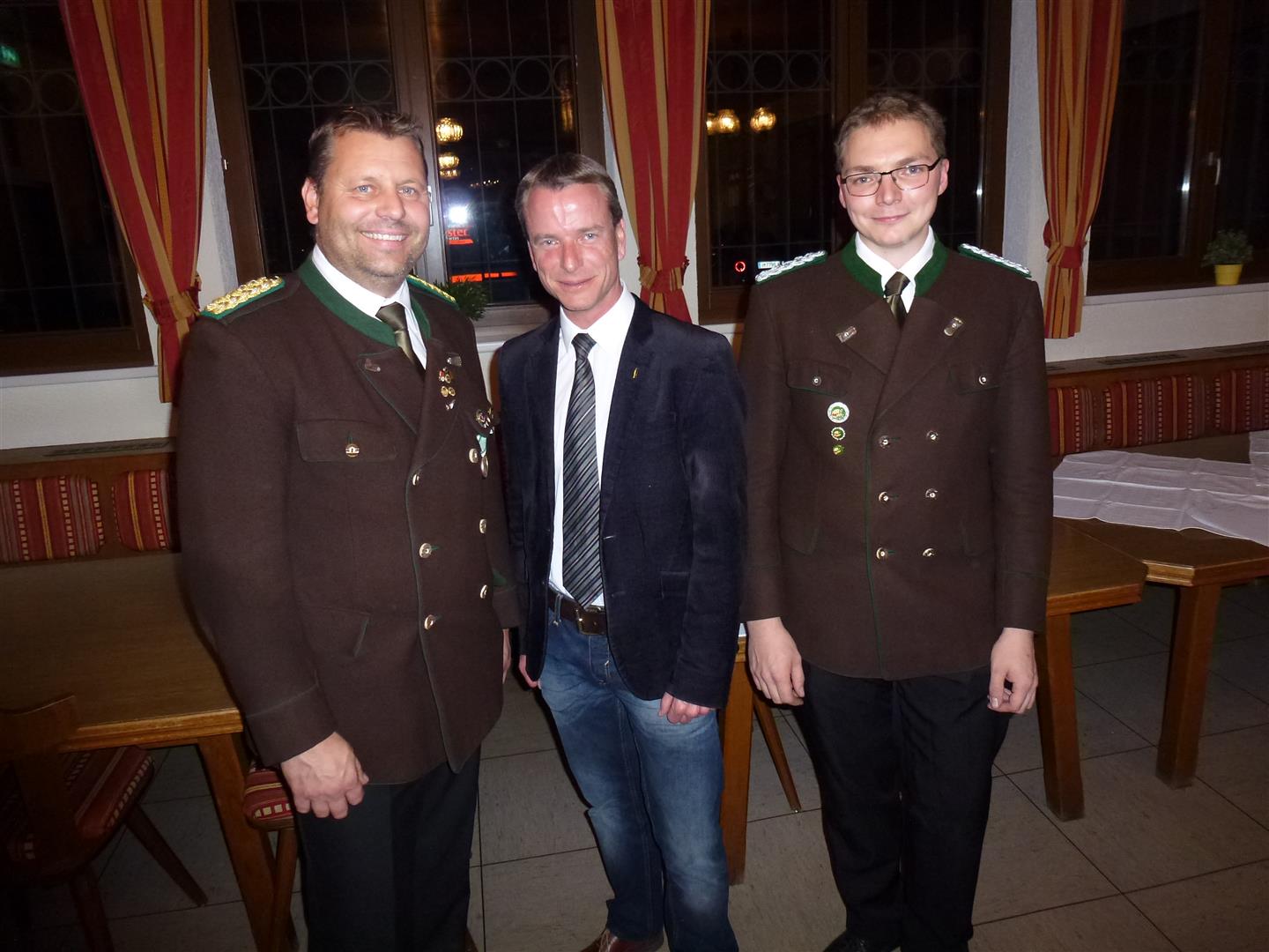 Die Schützengilde Reichenau veranstaltete vom 27. bis 31. Oktober die Innsbrucker Stadtmeisterschaft des Bezirkbundes Innsbruck. Sportreferent und Vizebürgermeister Christoph Kaufmann ließ es sich nicht nehmen persönlich die Siegerehrung‎ mit mit Obmann und Oberschützenmeister Harald Gutsch und Bezirksoberschützenmeister Joachim Steinlechner durchzuführen.