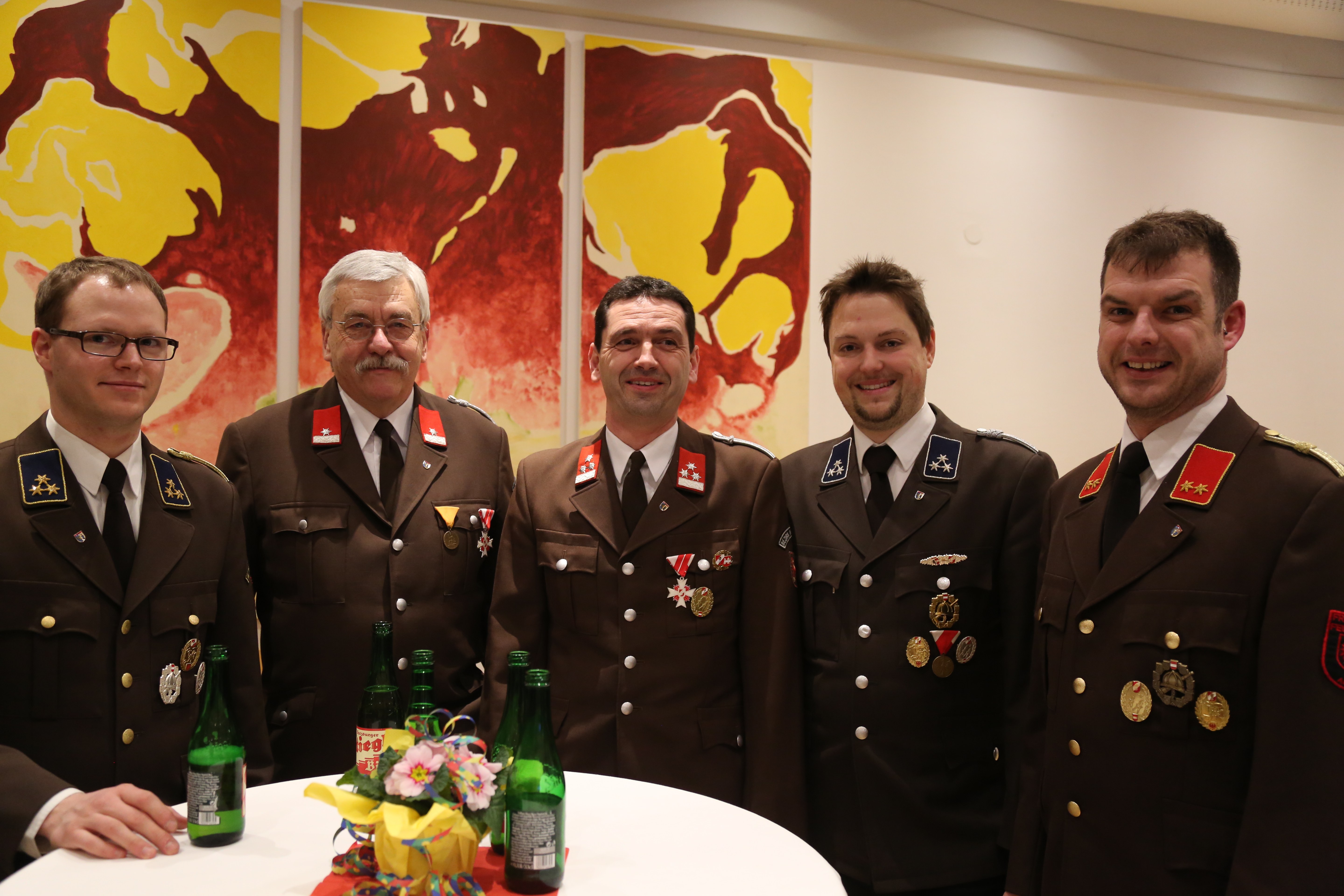 Beim traditionellen Neujahrsempfang in Amras dankte Bürgermeisterin Christine Oppitz-Plörer im Namen aller anwesenden StadträtInnen und GemeinderätInnen den zahlreichen Vereinen für ihre wertvolle Arbeit während des gesamten Jahres. Im Rahmen des Neujahrsempfanges wurde dem gebührtigen Amraser Franz-Heinz Hye-Kerkdal das Kulturehrenzeichen der Stadt Innsbruck verliehen.