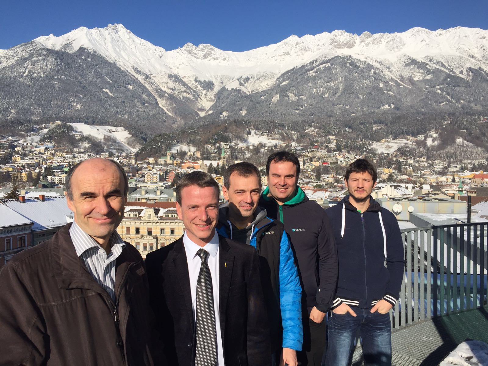 Kürzlich traf sich Sportreferent und Vizebürgermeister Christoph Kaufmann mit Vertretern des Österreichischen bzw. Tiroler Klettersports zu aufschlussreichen Gesprächen über den Klettersport in der Region. Mit dabei: ÖWK Präsident Dr. Eugen Burtscher, TWK Präsident Gernot Spitzenstätter, ÖWK Sport Manager Mag. Michael Schöpf und ÖWK Geschäftsführer Mag. Heiko Wilhelm.