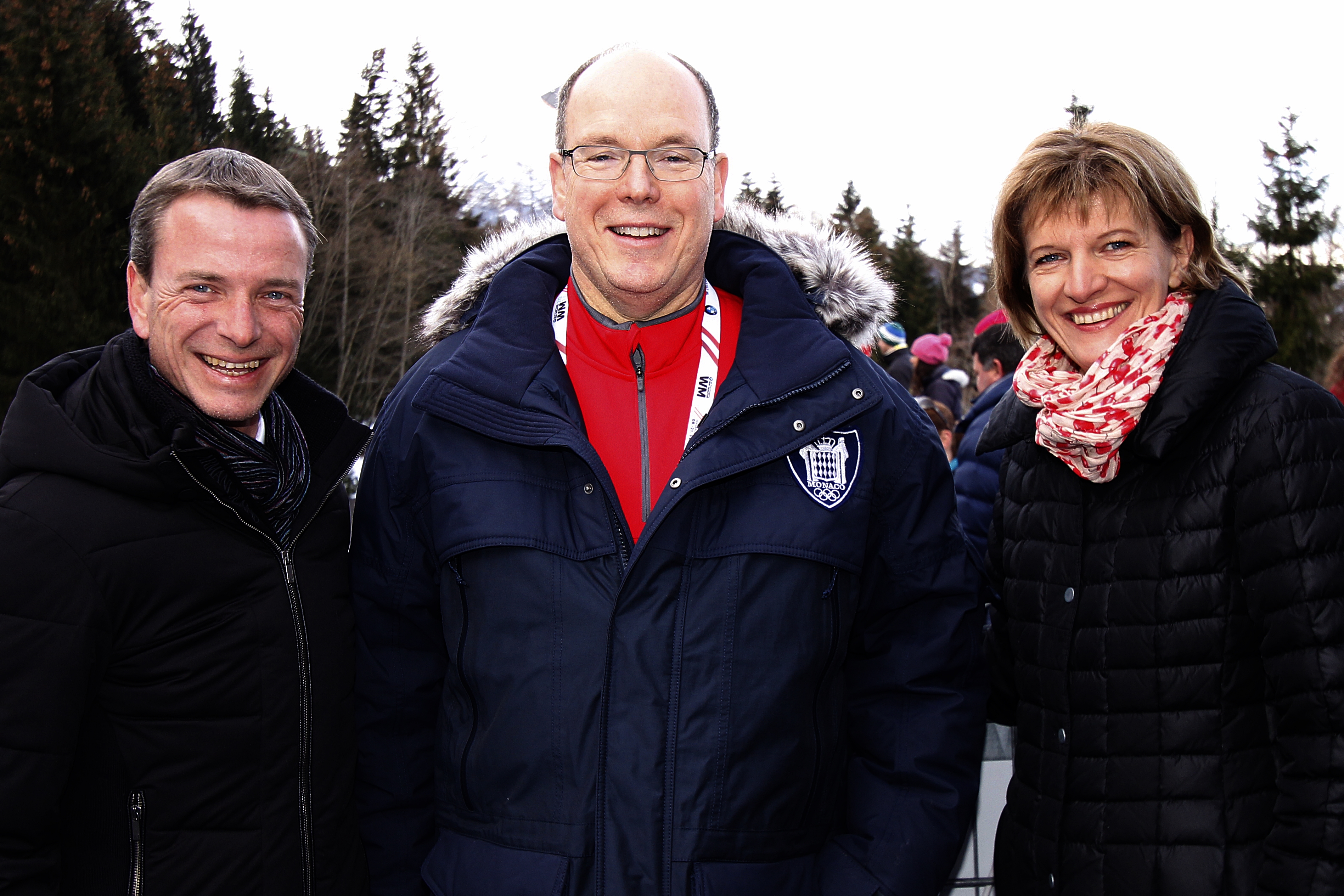 Im Rahmen der Bob- & Skeleton-Weltmeisterschaft 2016 in Innsbruck/Igls trafen Bürgermeisterin Christine Oppitz-Plörer und Vizebürgermeister Christoph Kaufmann auf prominenten Besuch aus Monaco: Gemeinsam mit Fürst Albert hieß es Daumen drücken für die Athletinnen und Athleten aus mehr als 30 Nationen.