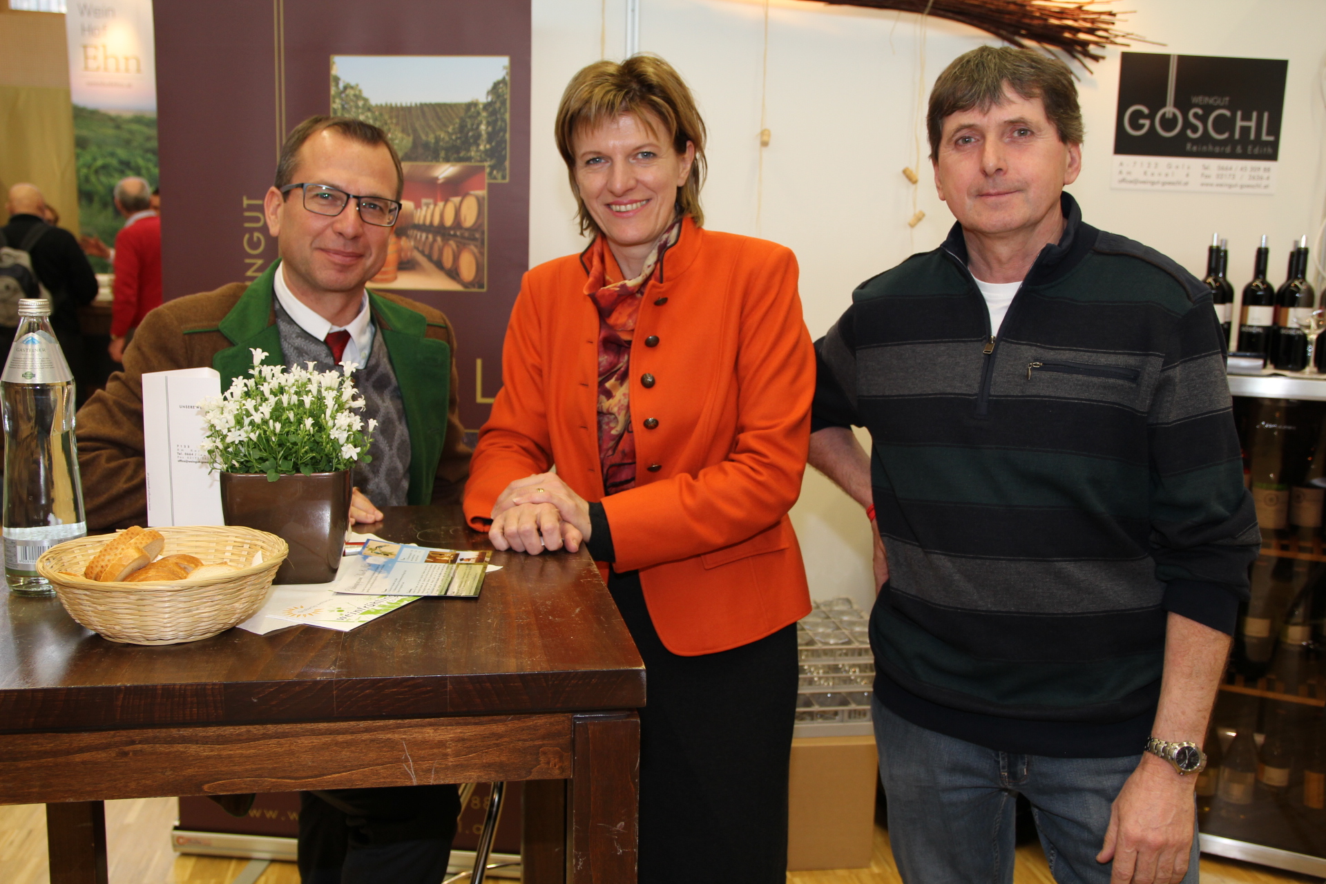 Von 26. bis 28. Februar fand in der Tiroler Landeshauptstadt die 16. Weinmesse statt. Bürgermeisterin Christine Oppitz-Plörer eröffnete die Veranstaltung in der Messe Innsbruck. Mit 145 Ausstellern konnte die Innsbrucker Weinmesse in diesem Jahr einen neuen BesucherInnenrekord verzeichnen.