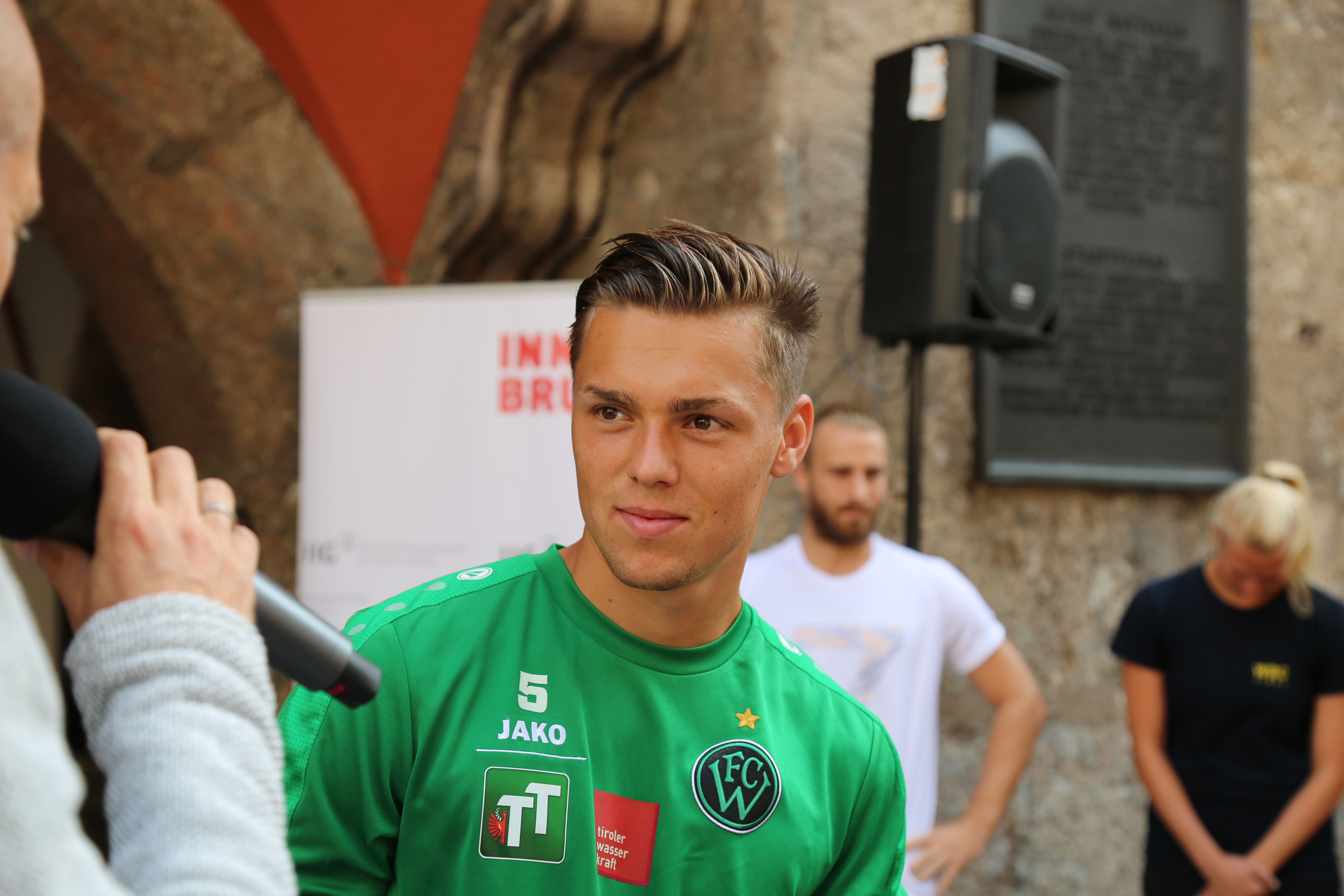 Michael Lercher vom FC Wacker Innsbruck ging als erster ins Rennen um die Bestzeit beim Innsbrucker Stadtturmlauf.