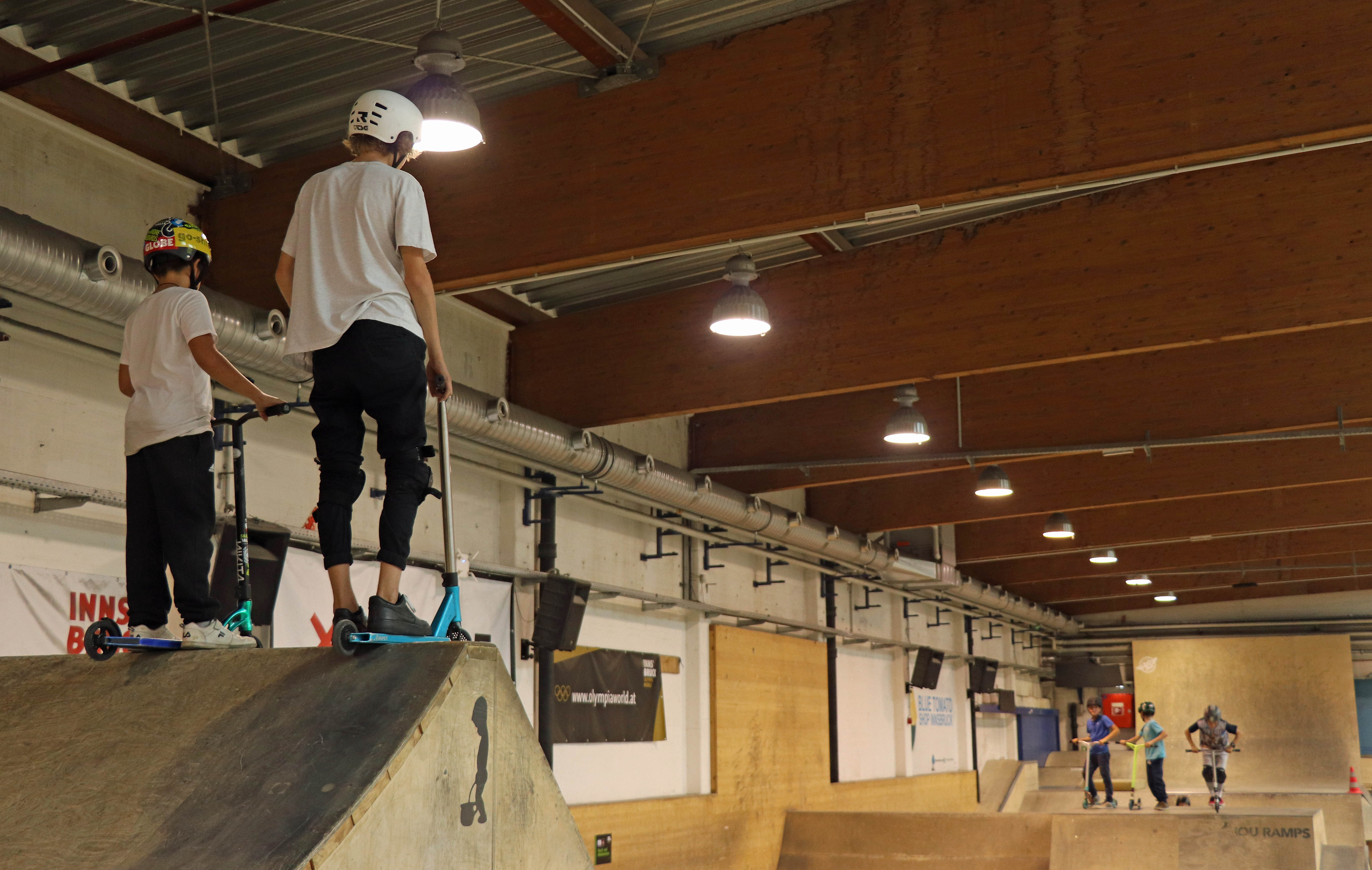 Mit 1. Dezember treten die neuen Öffnungszeiten der Skatehalle in Kraft und bieten mehr Trainingszeit für ScooterfahrerInnen.