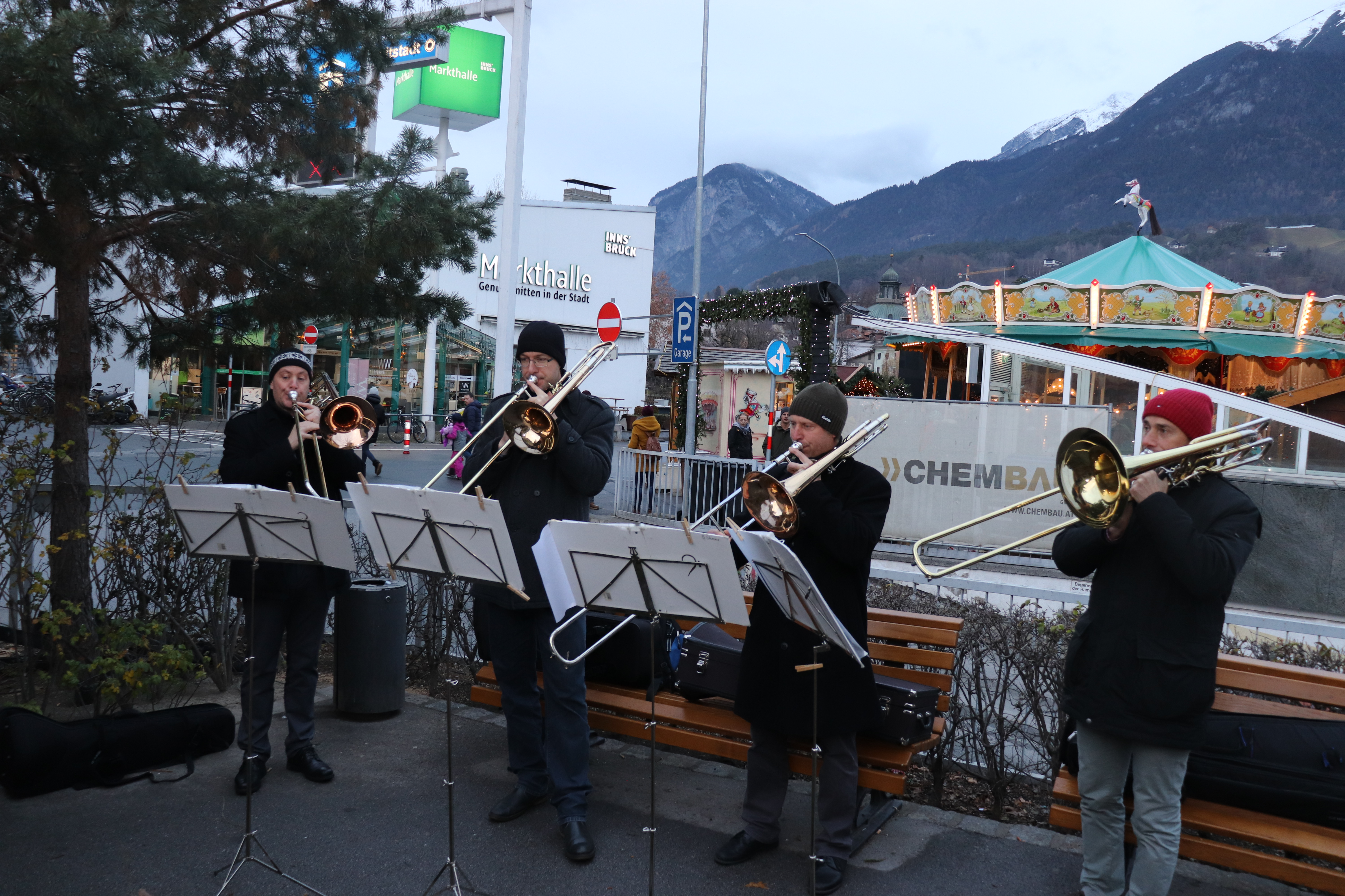 Das Ensemble der Musikschule Innsbruck umrahmte die Eröffnung mit vorweihnachtlichen Klängen.