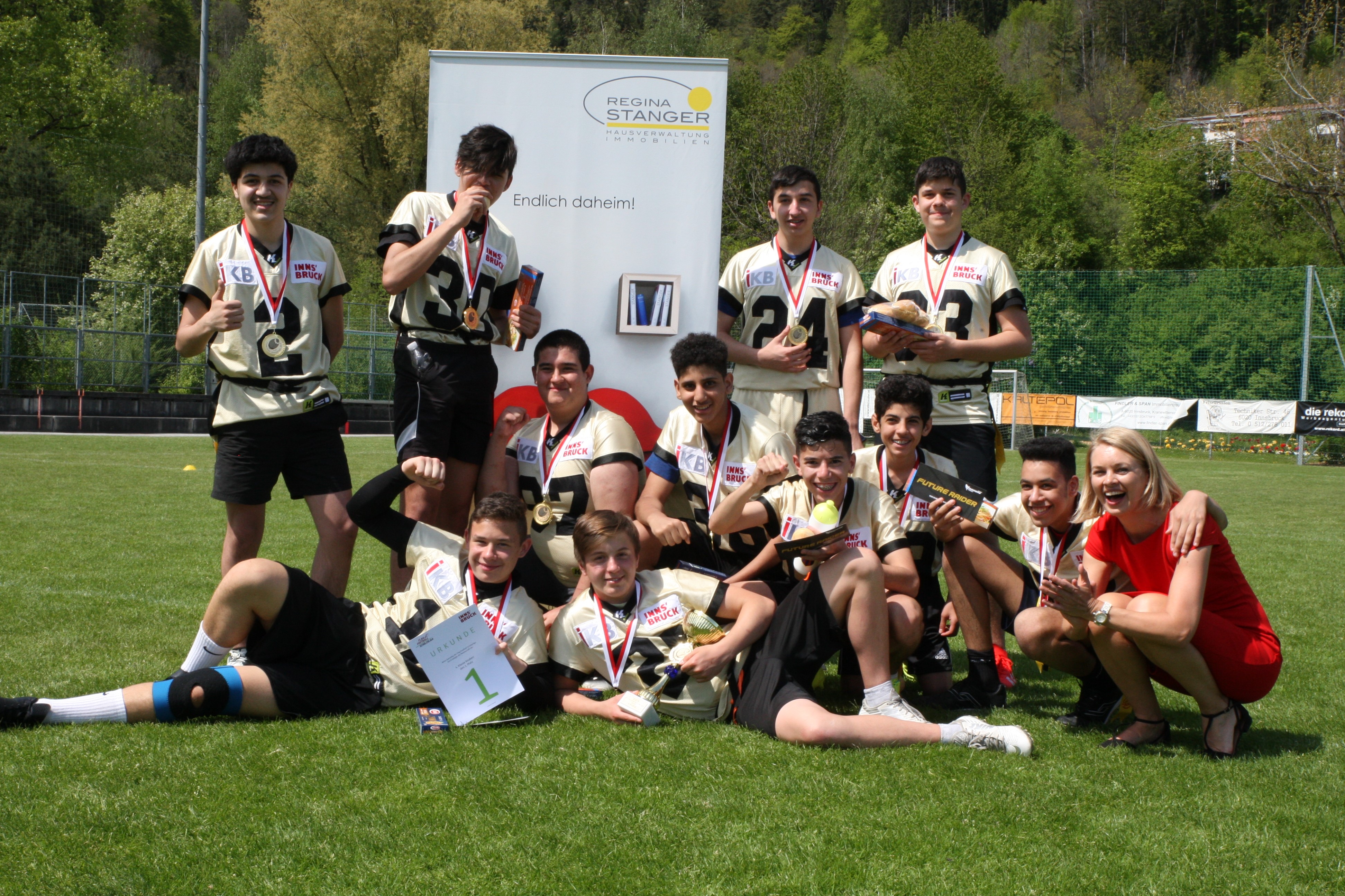 Die Sieger-Mannschaft der 4. Klassen: Die NMS Hötting-West.